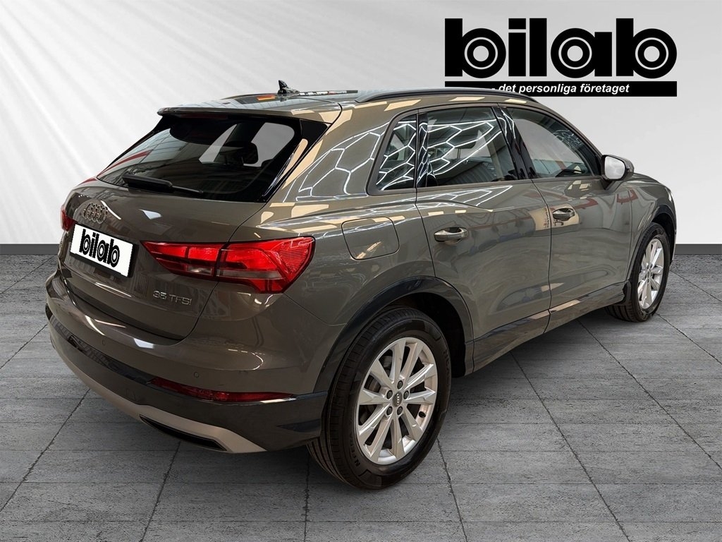 Audi Q3 S-tronic 150hk VÄRMARE 2019, bild 4/9