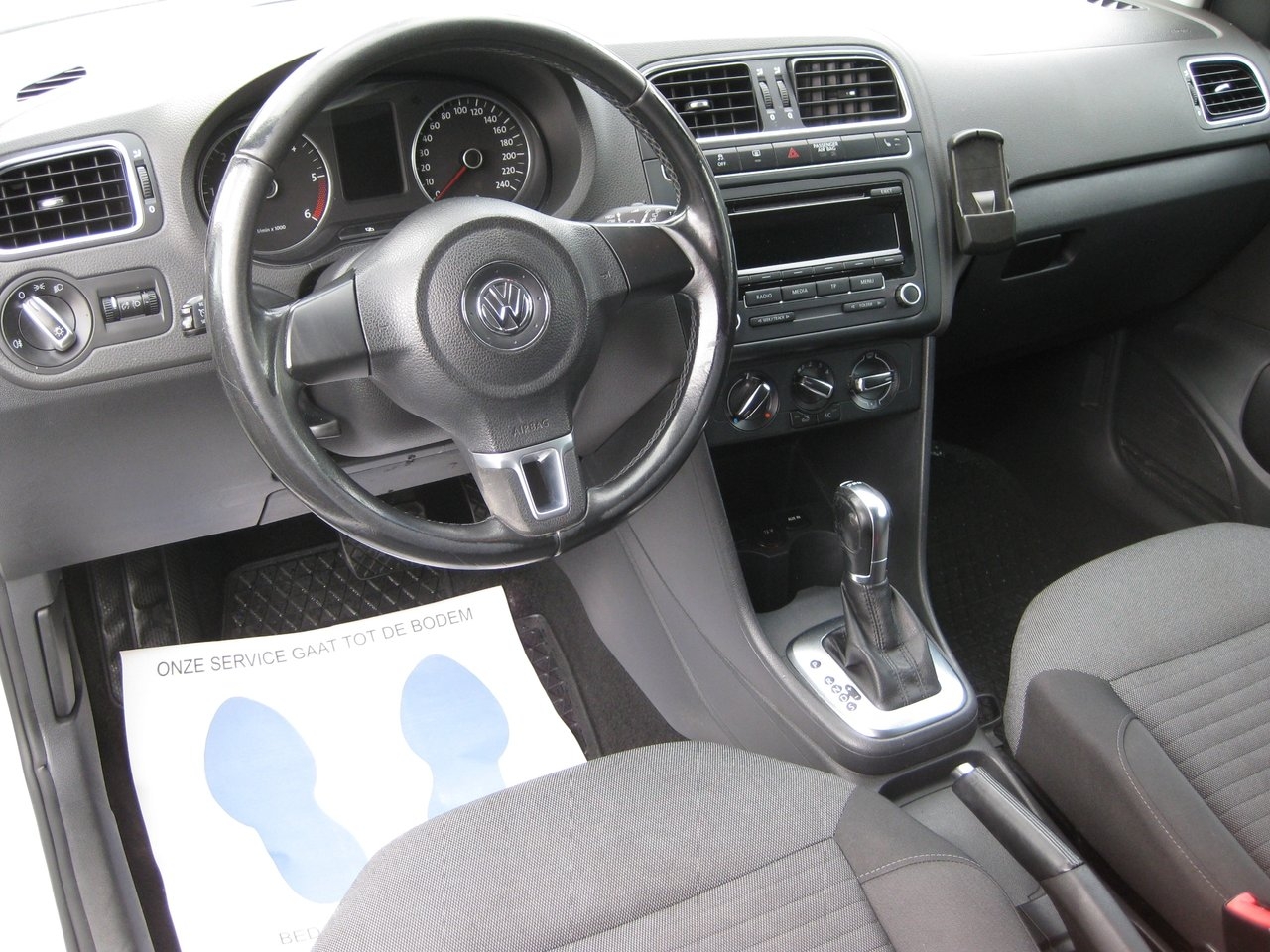 Volkswagen Polo 1.6 TDI EPA Automat 2013, bild 8/8