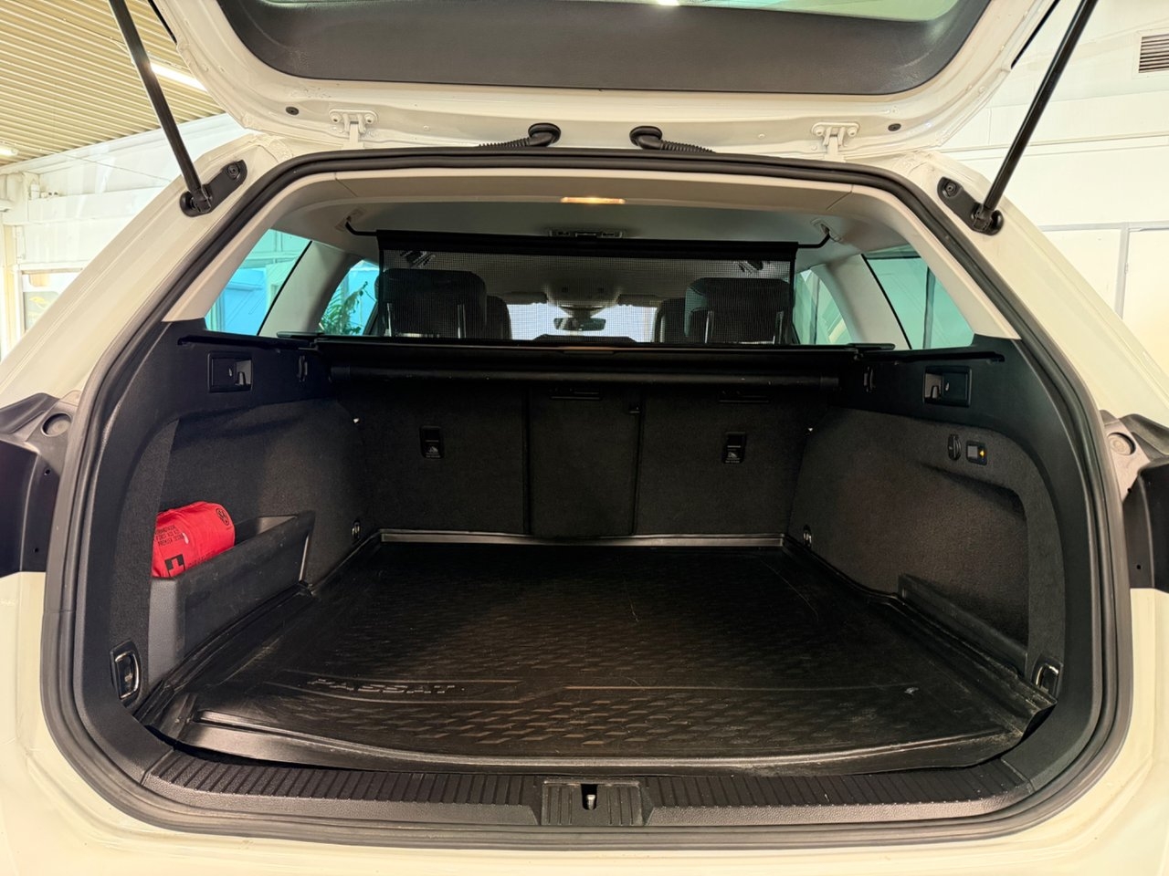 Volkswagen Passat 2020, bild 5/10