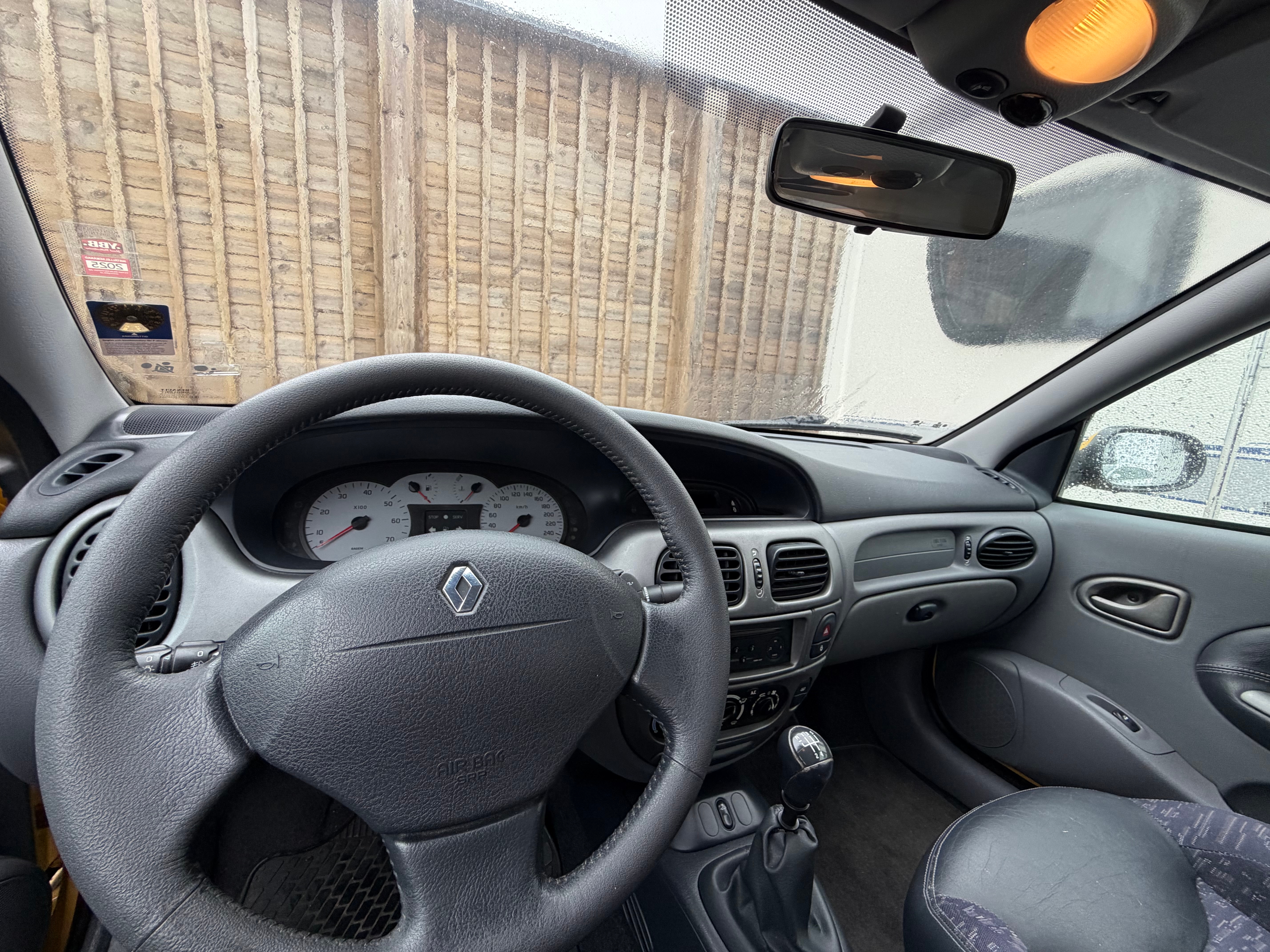 Renault Megane I Cabriolet 1.6 Manuell 2001, kuva 3/6