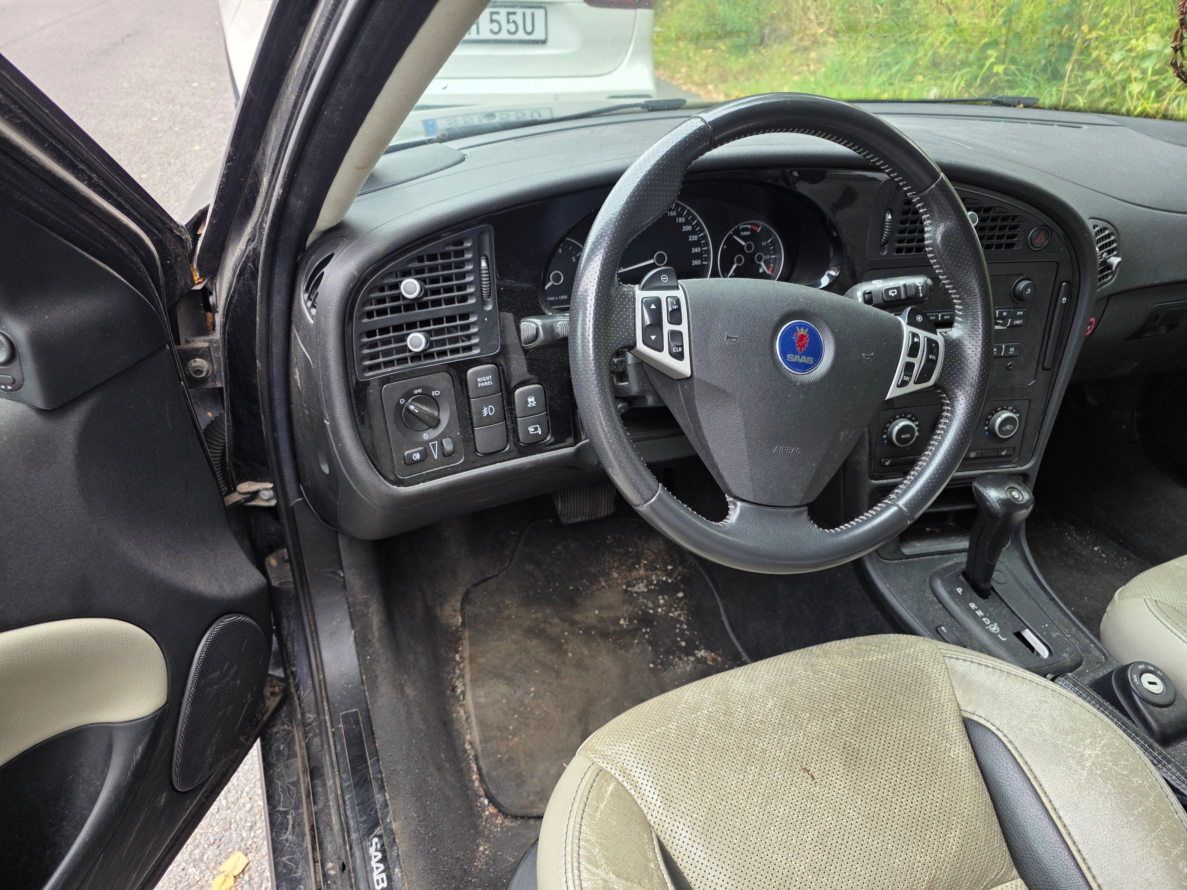 Saab 9-5 2009, kuva 4/5