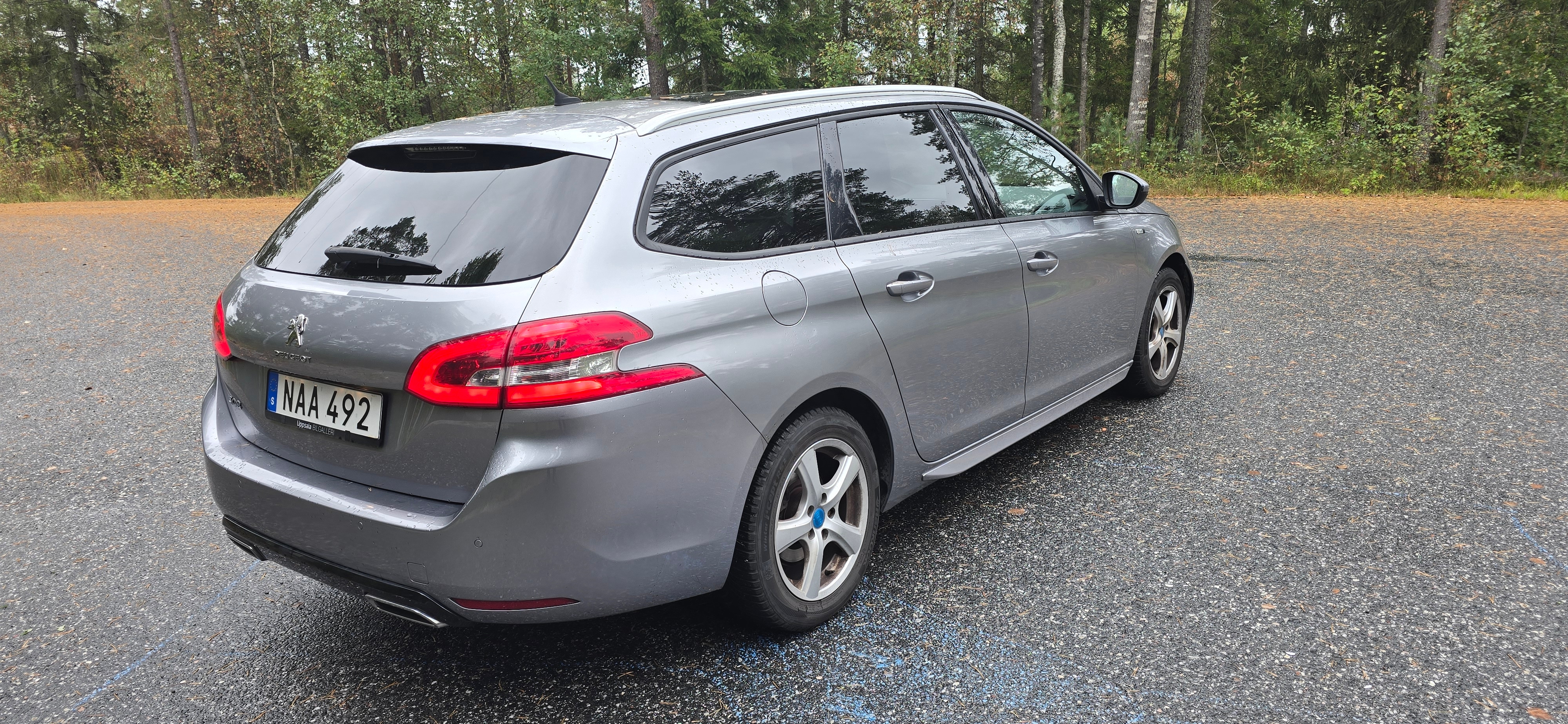 Peugeot 308 SW 1.2 PureTech 110 Manuell 2016, bild 3/10