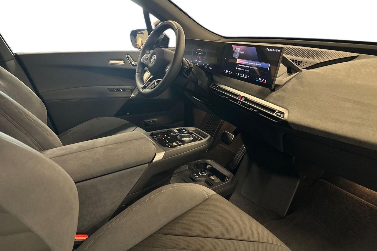 BMW iX xDrive 60 M-Sport Pro 2026, kuva 6/10