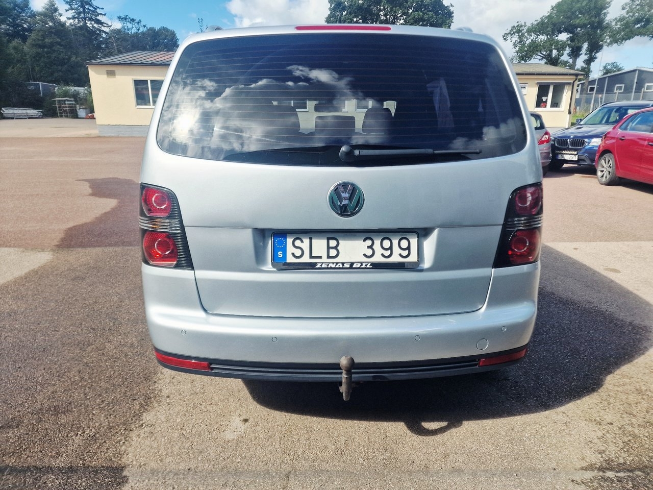 Volkswagen Touran 2010, bild 5/10