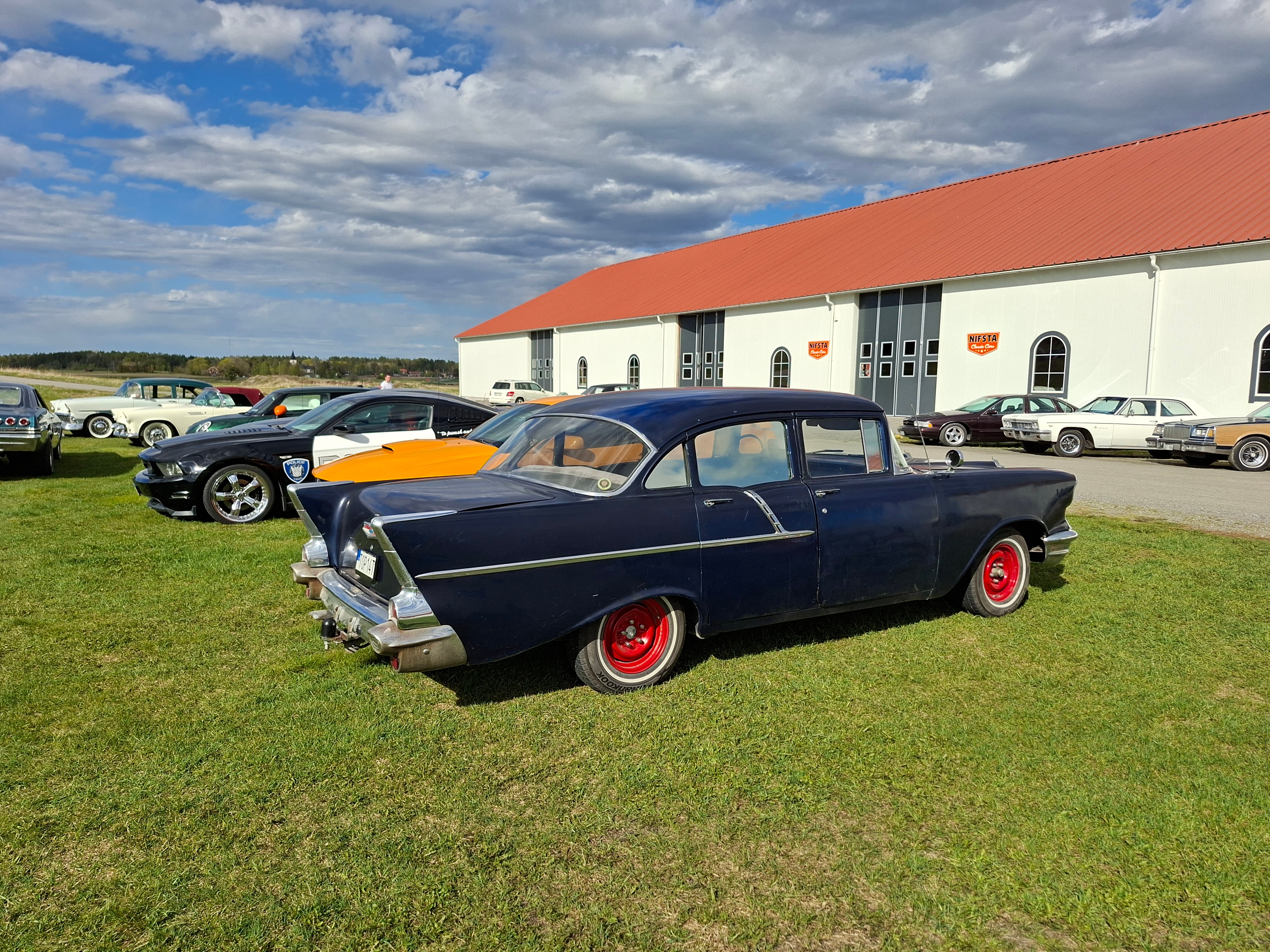 Chevrolet 150 1957 150 4d sedan 1957, bild 2/4