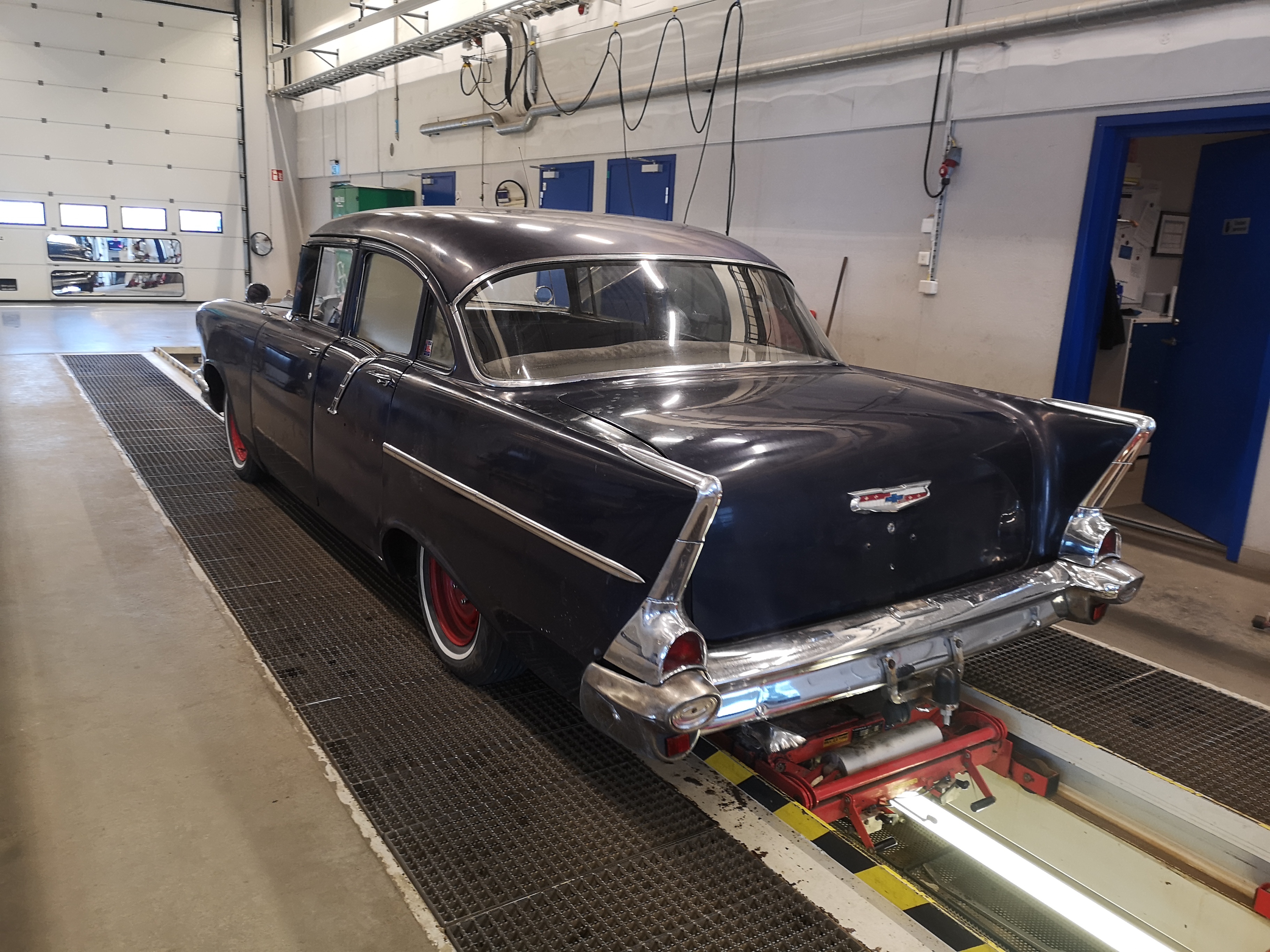 Chevrolet 150 1957 150 4d sedan 1957, bild 4/4