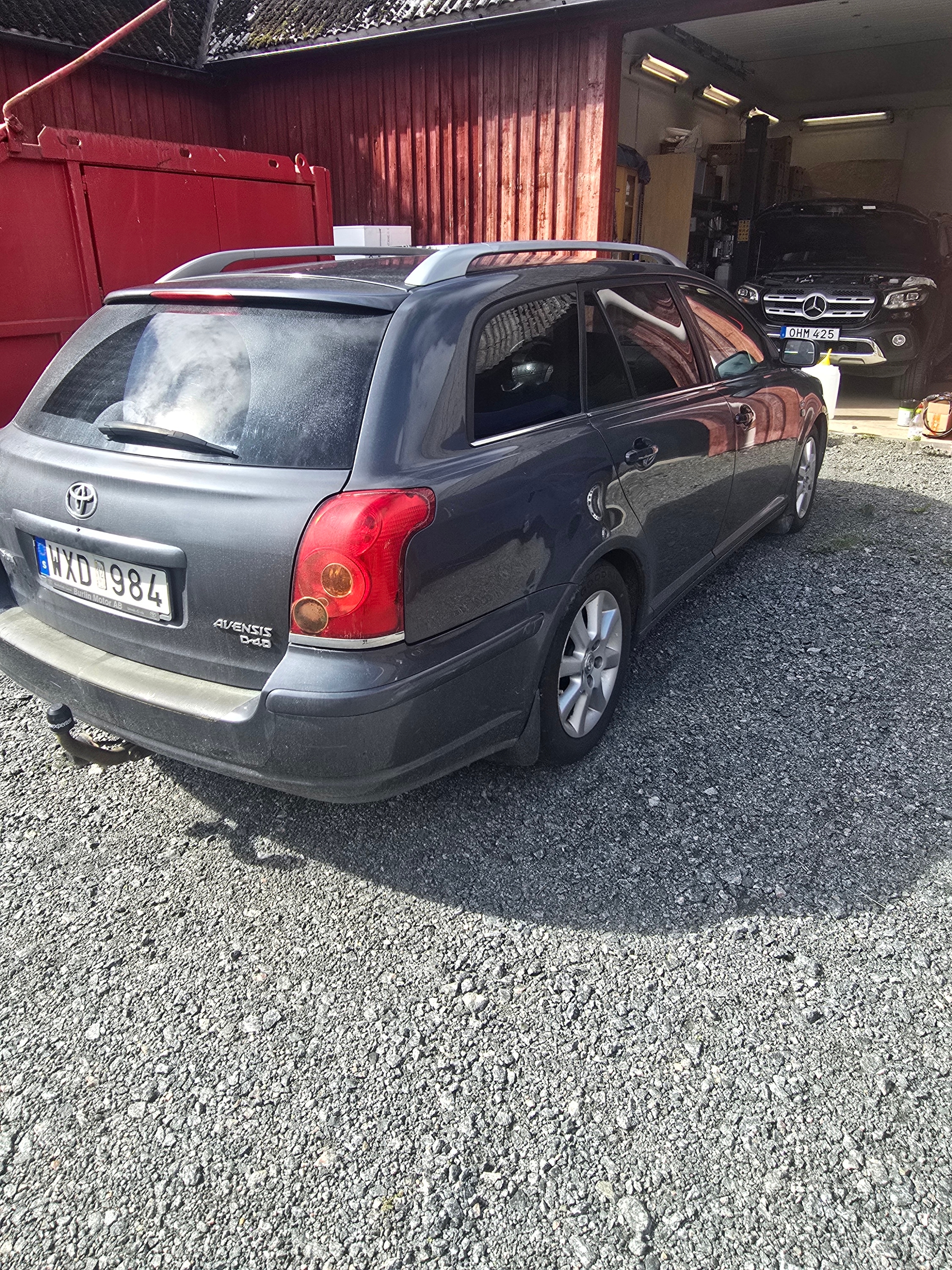 Toyota Avensis Kombi 2.2 D-CAT Manuell 2005, kuva 4/8