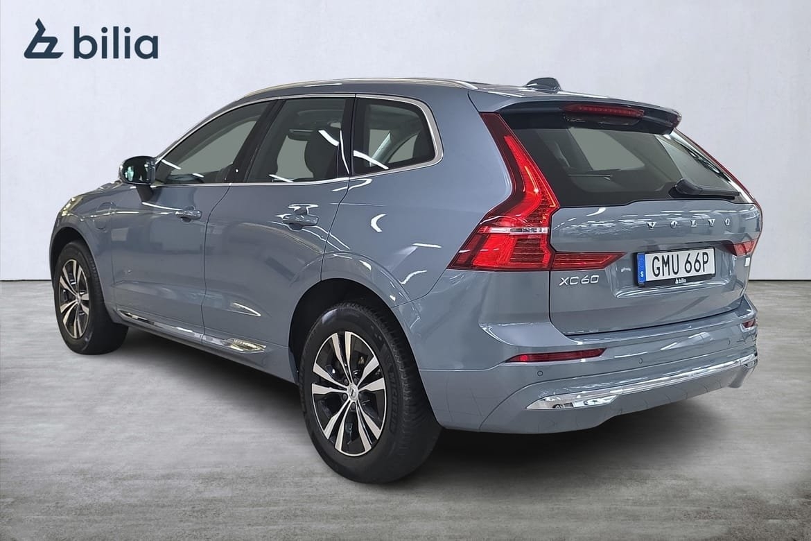 Volvo XC60 2023, photo 2/10