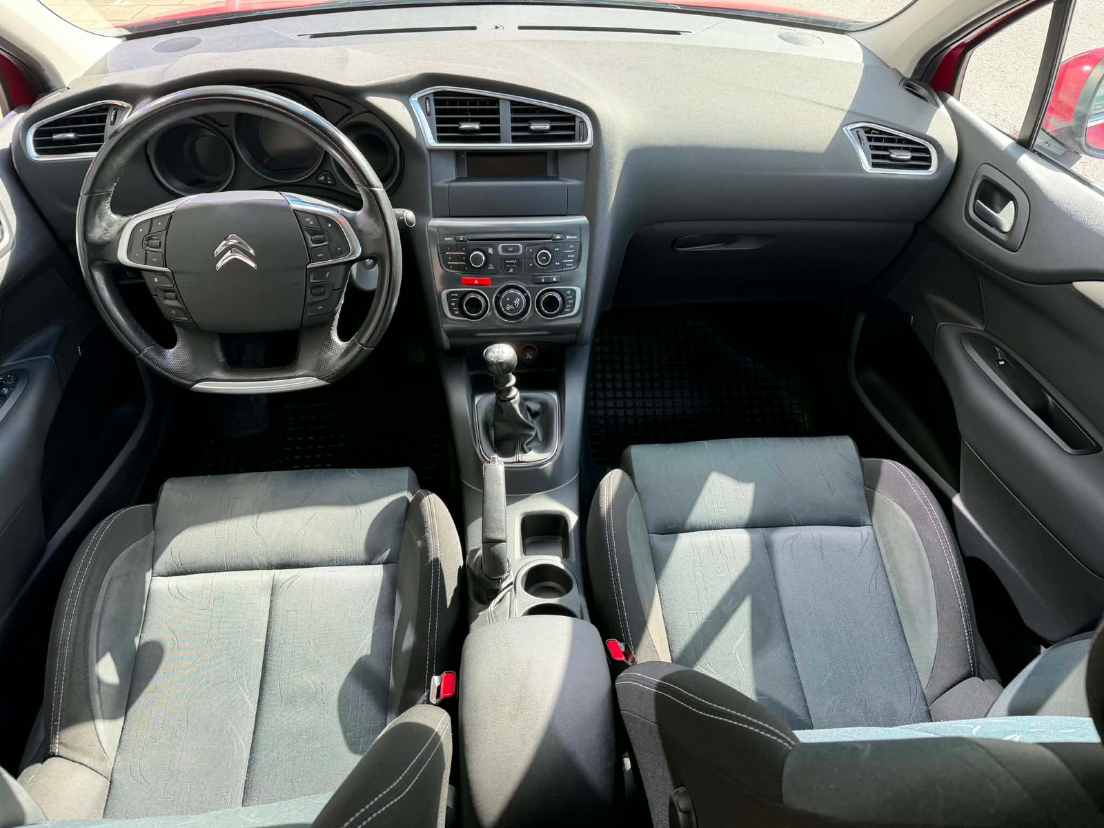Citroen C4 1.6 HDi Manuell 2011, photo 6/9