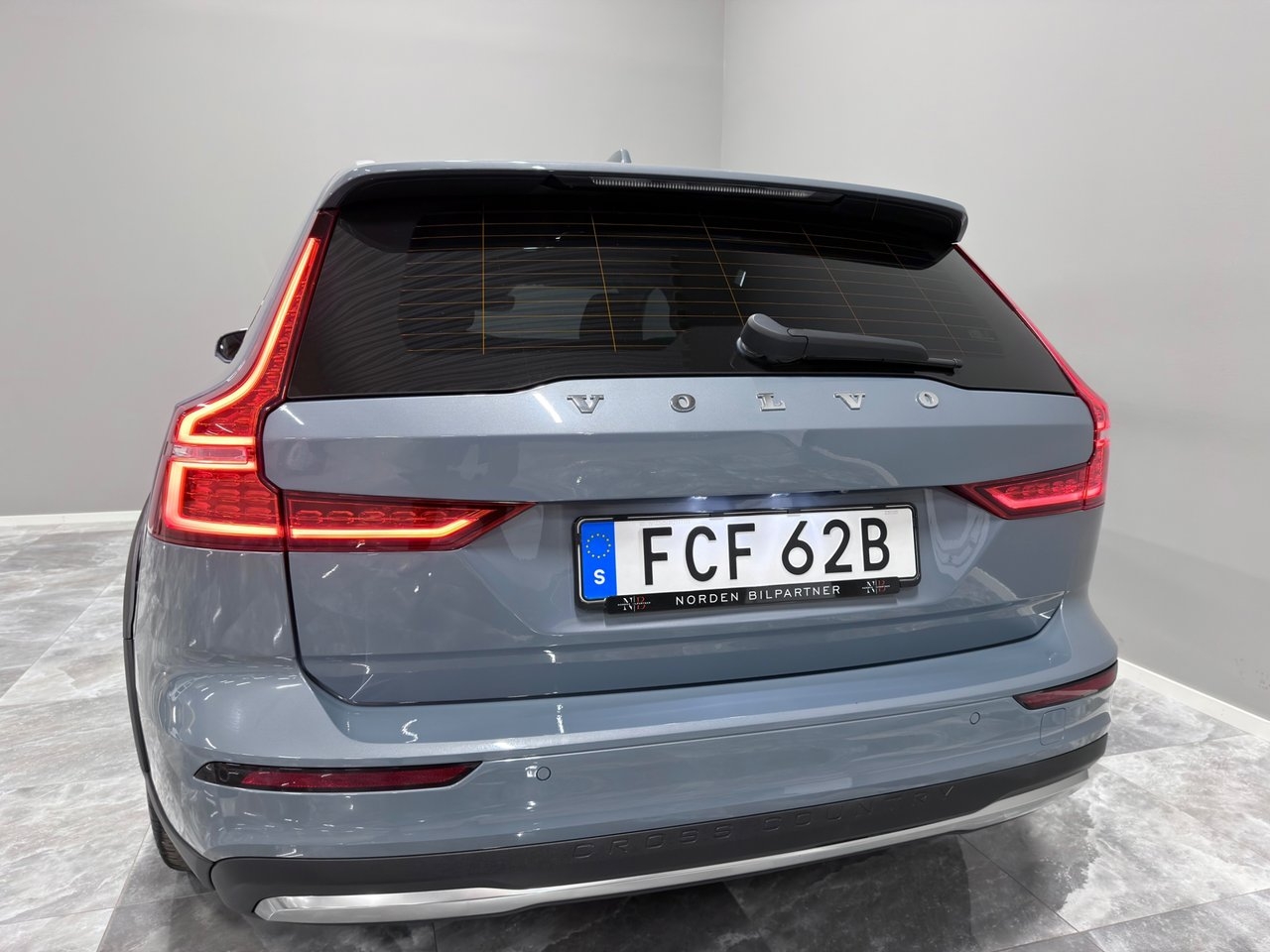 Volvo V60 Cross Country 2023, kuva 7/33