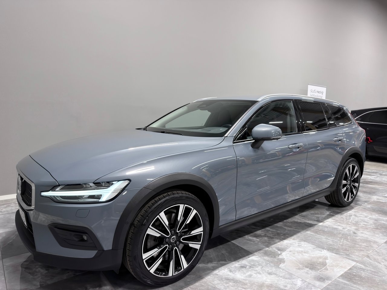Volvo V60 Cross Country 2023, kuva 4/33