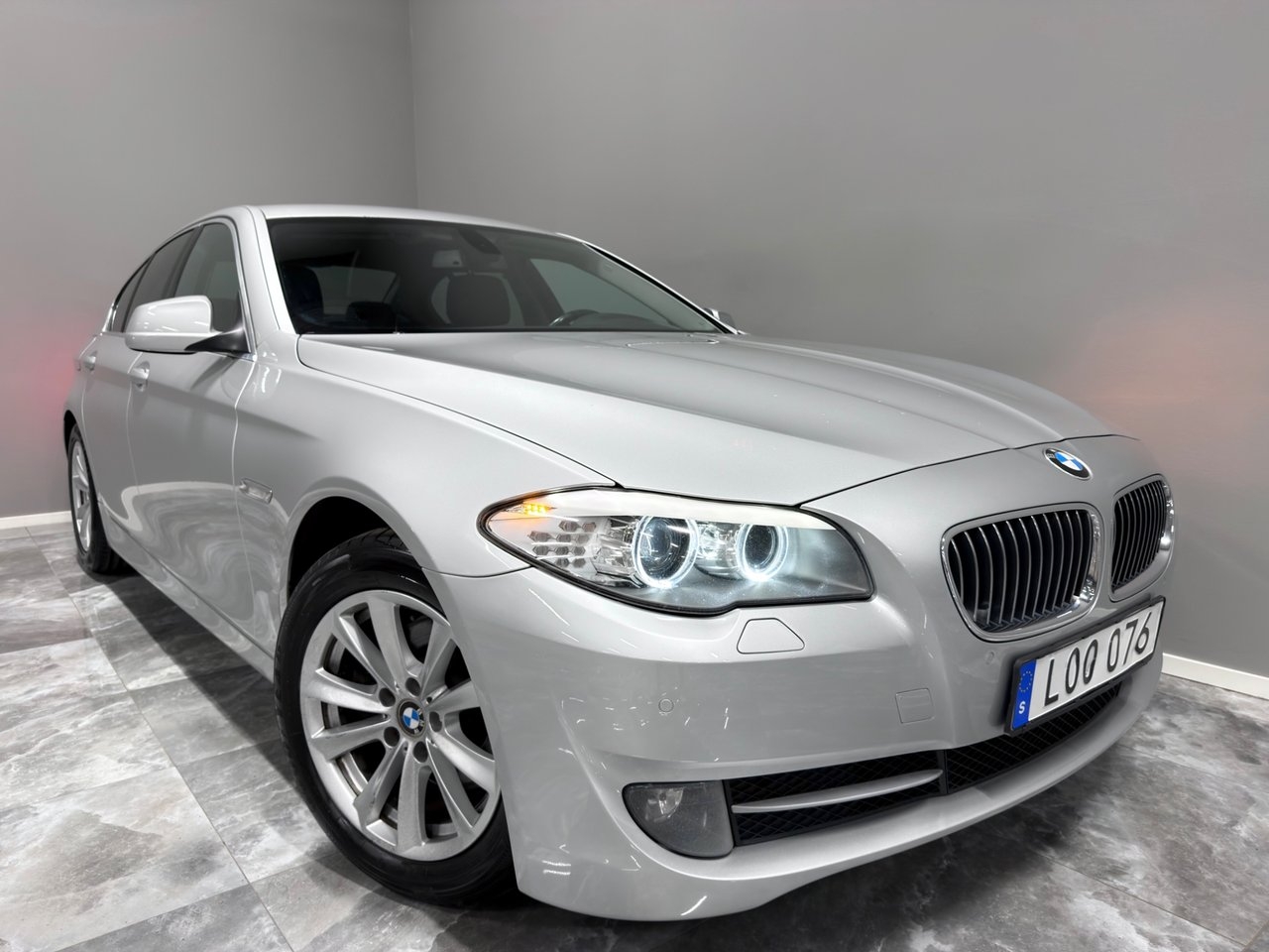BMW 520 2011, bild 2/10