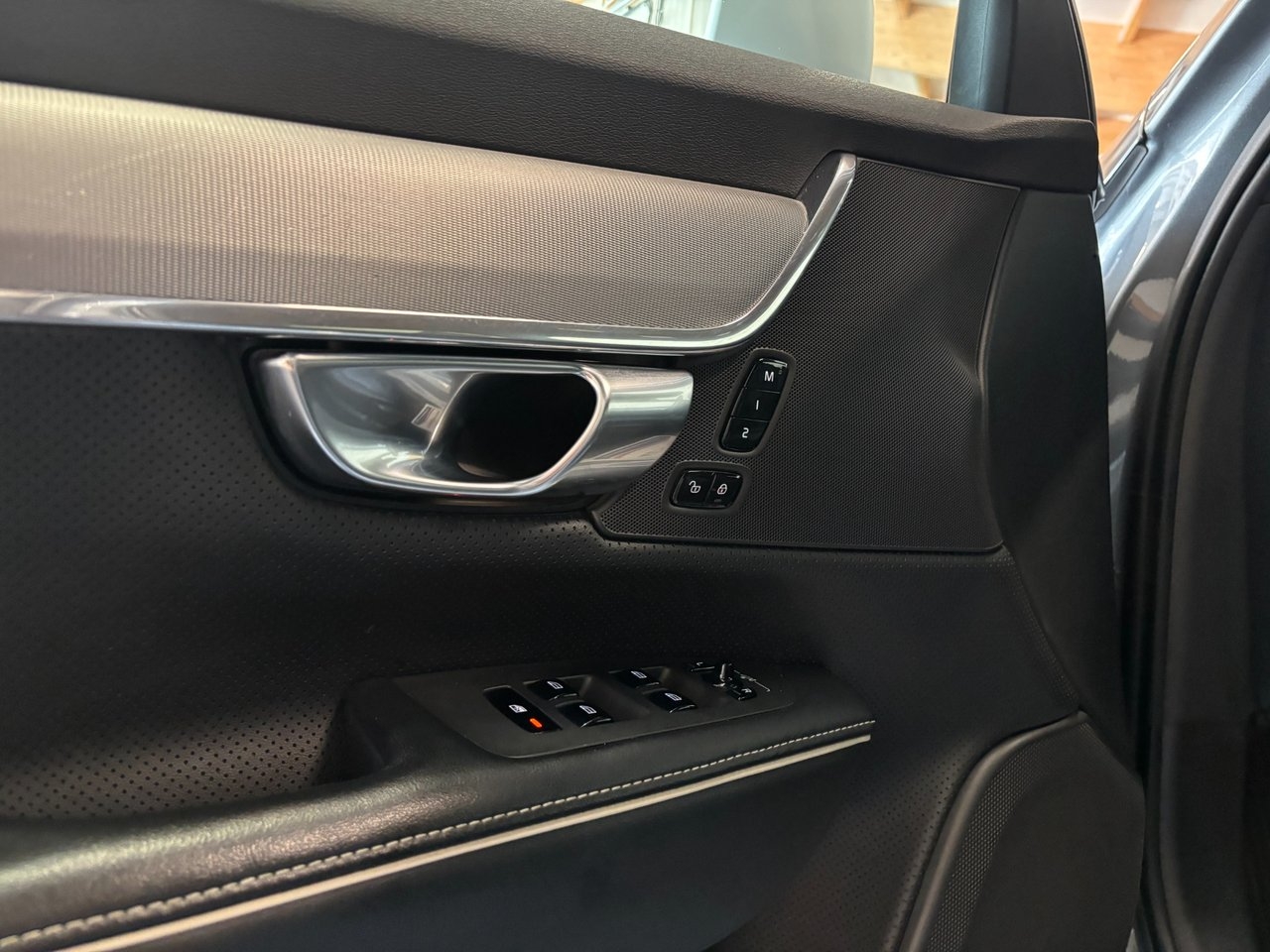 Volvo V90 D3 AWD Geartronic R-Design VoC 2018, bild 5/10