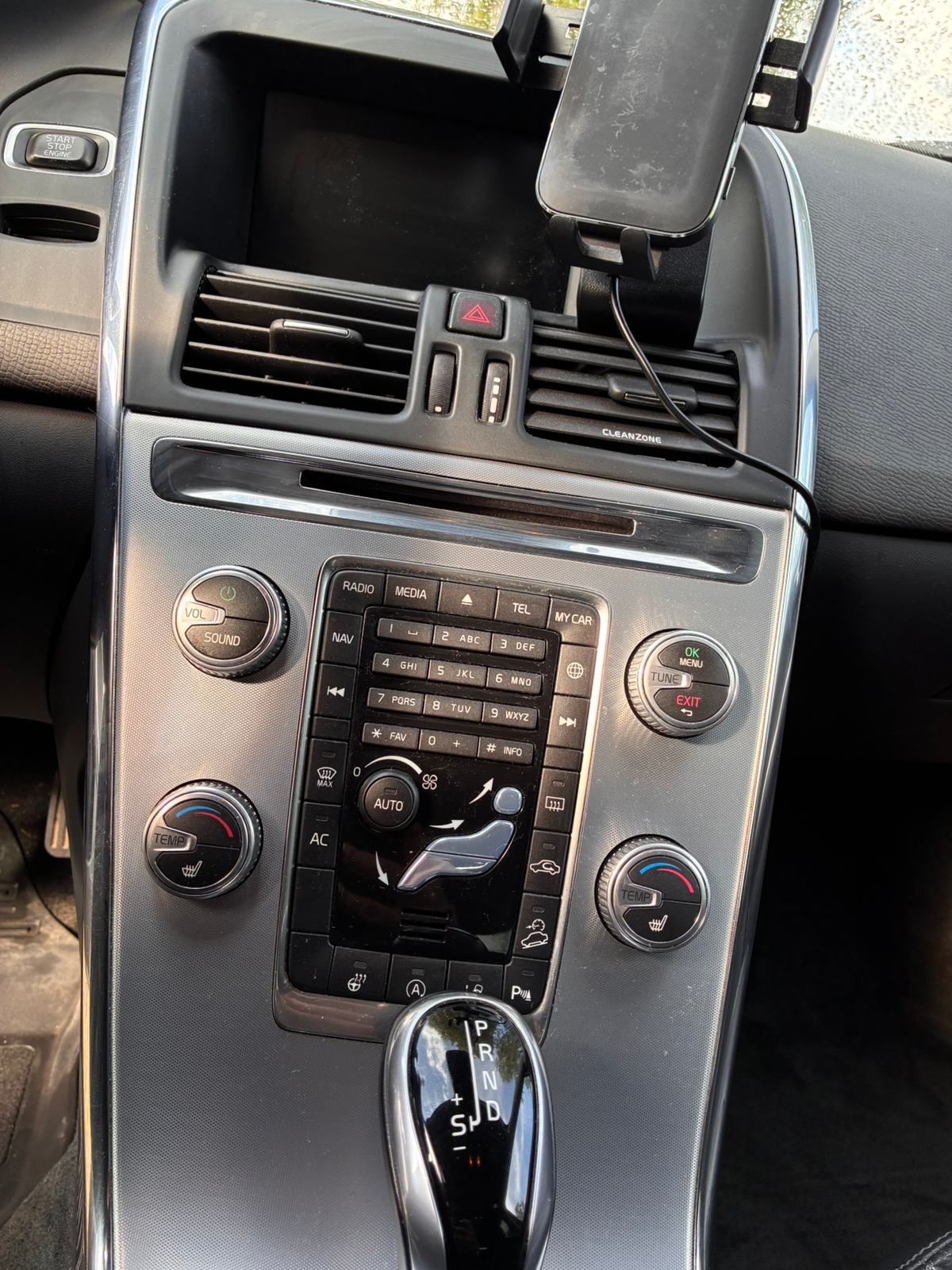 Volvo XC60 D4 AWD Geartronic 2017, photo 7/7