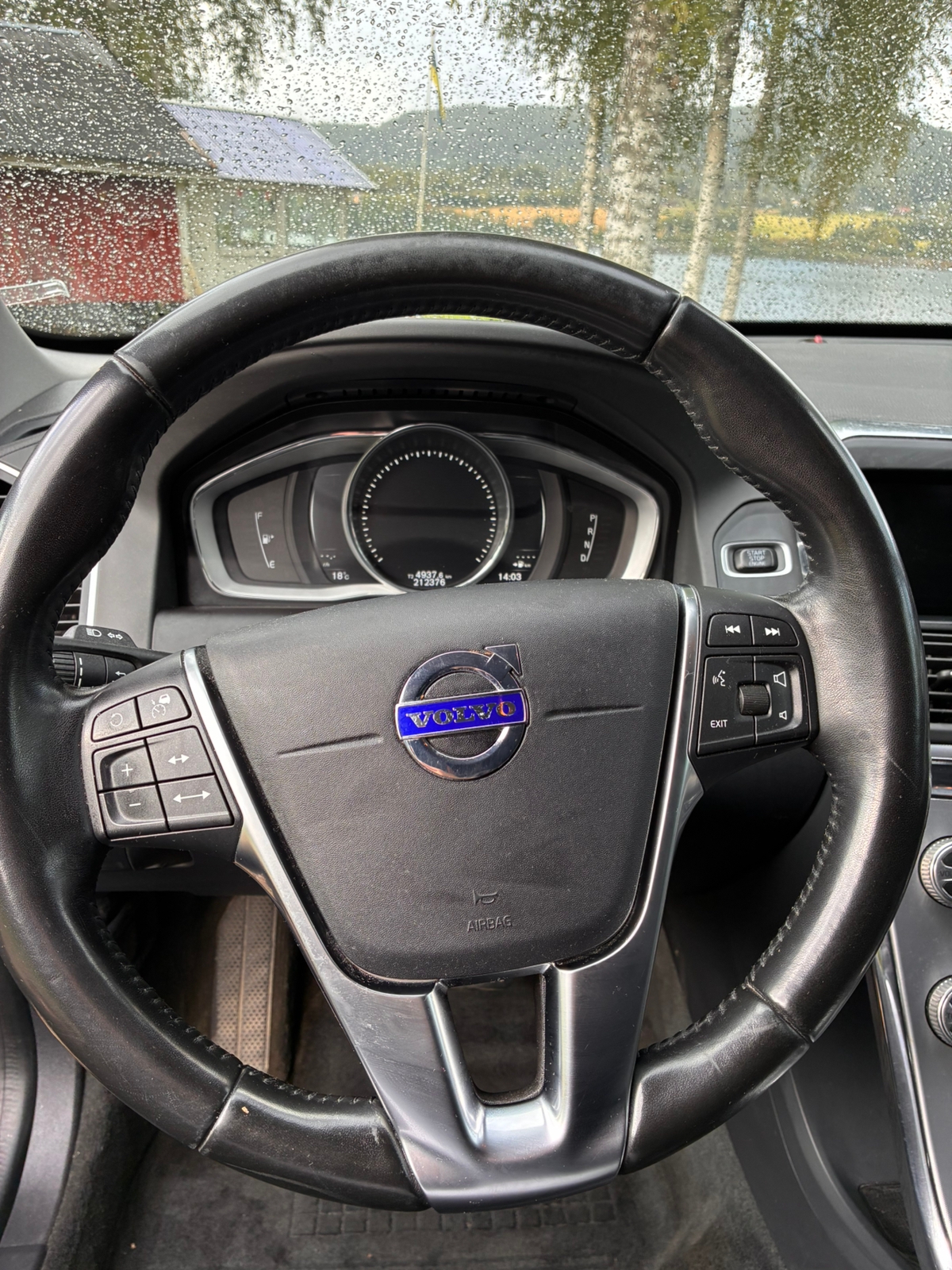Volvo XC60 D4 AWD Geartronic 2017, photo 6/7