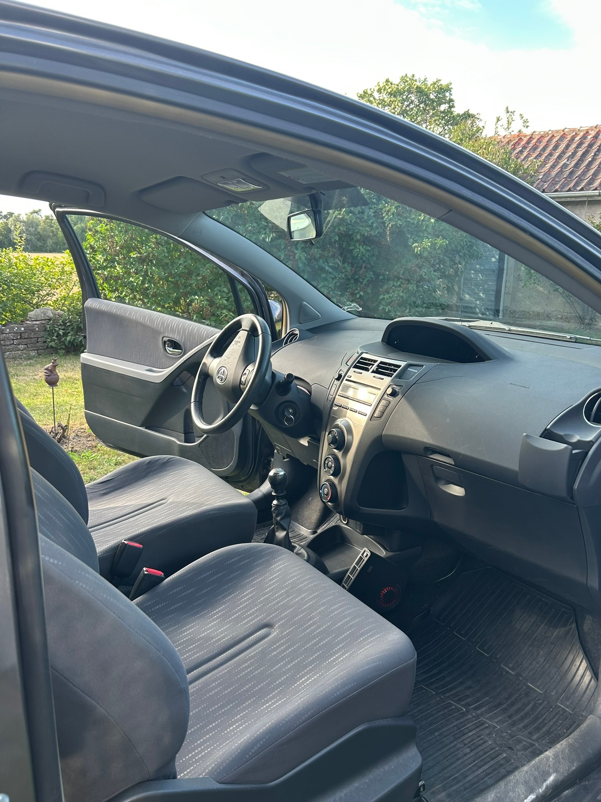 Toyota Yaris 2009, bild 4/5