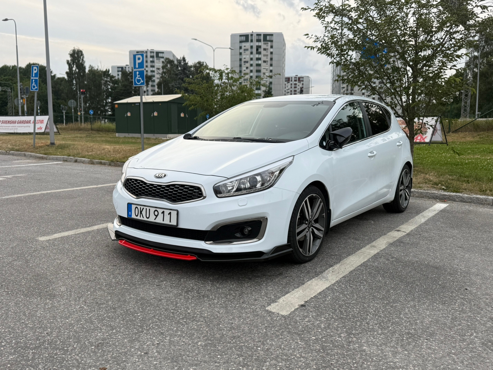 Kia Ceed 1.6 CRDi Manuell 2017, photo 3/10