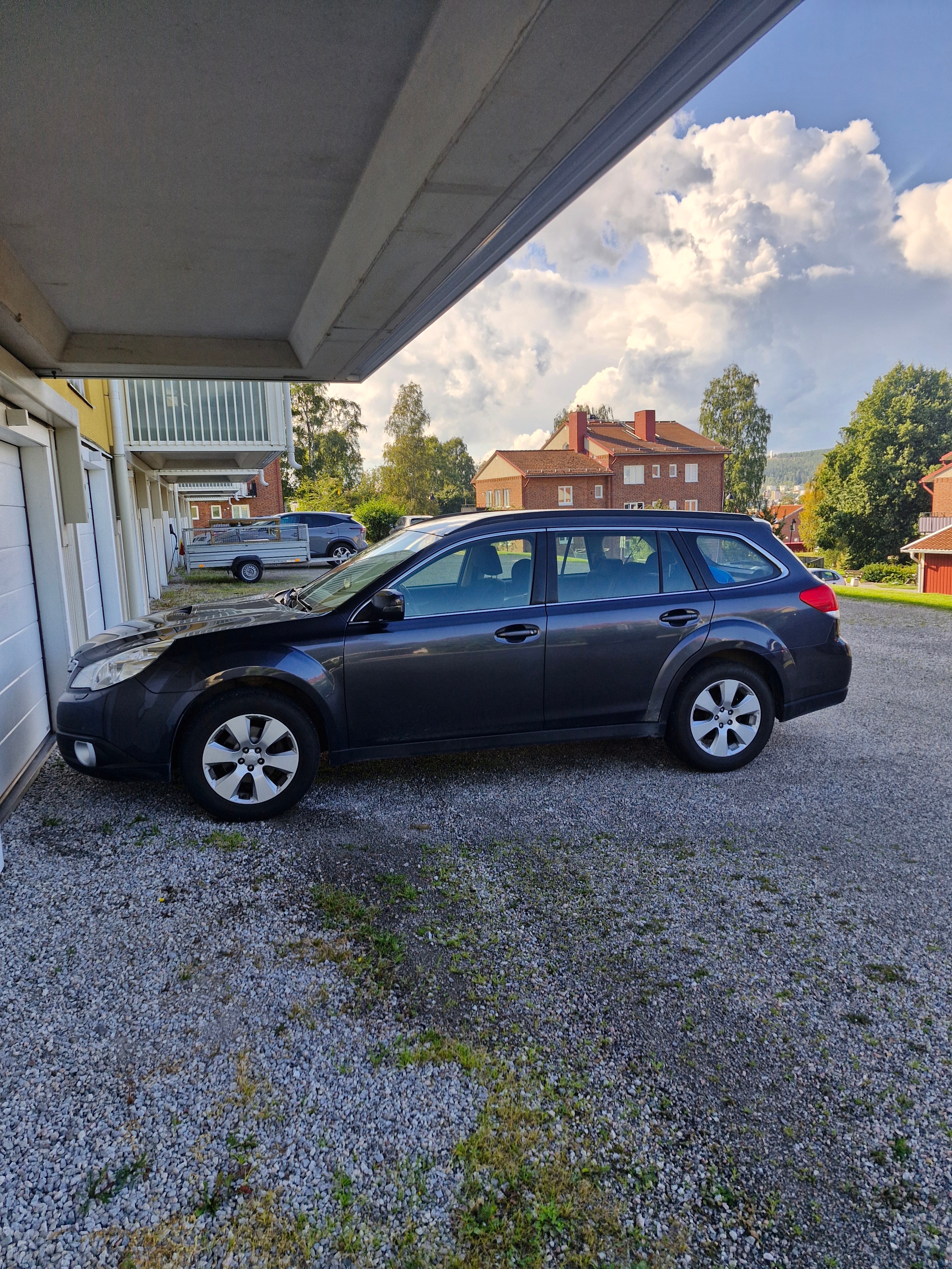 Subaru Outback 2.0 4WD Manuell 2012, bild 6/8