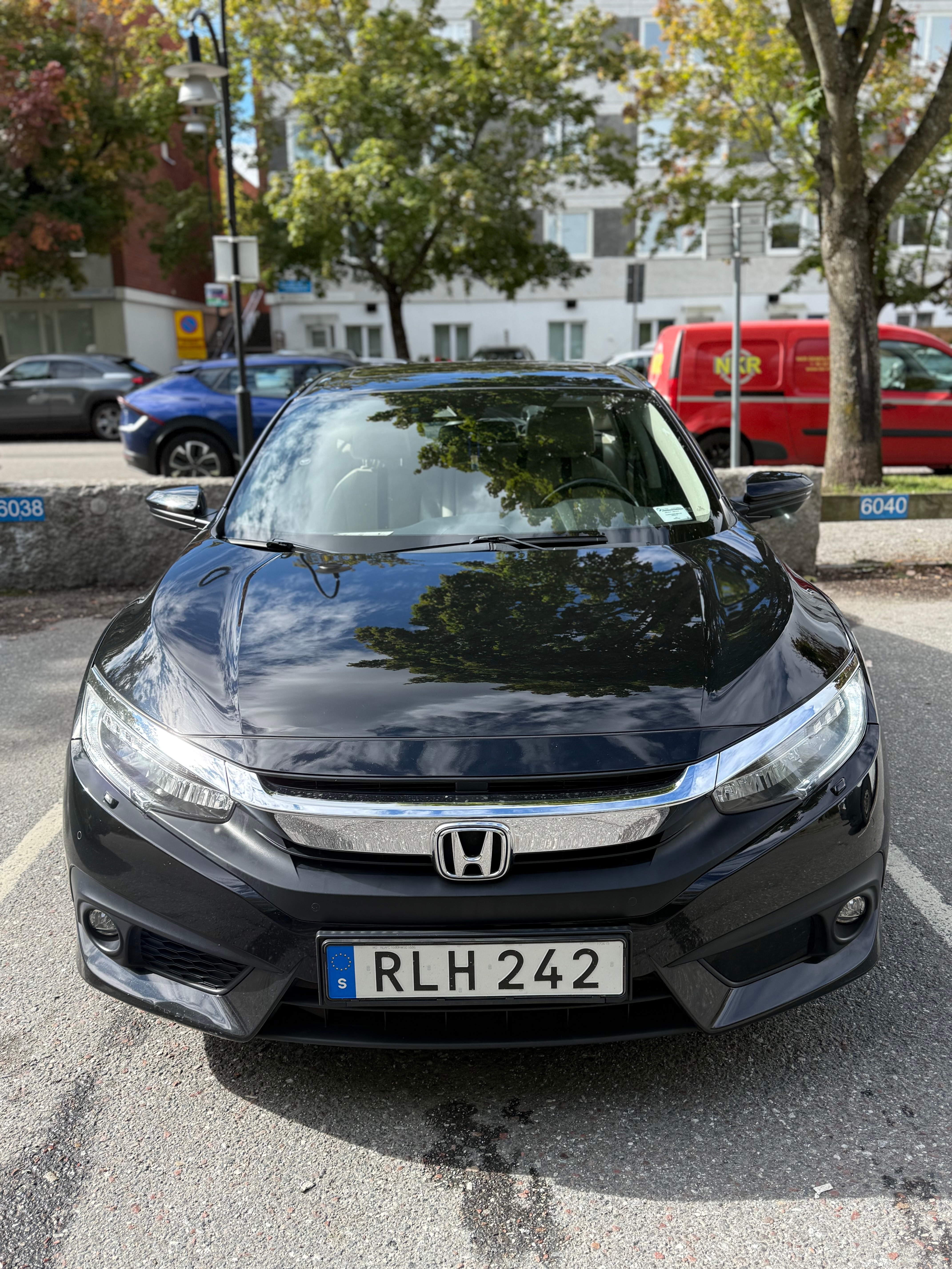 Honda Civic Sedan 1.5 i-VTEC Turbo CVT 2017, bild 2/10