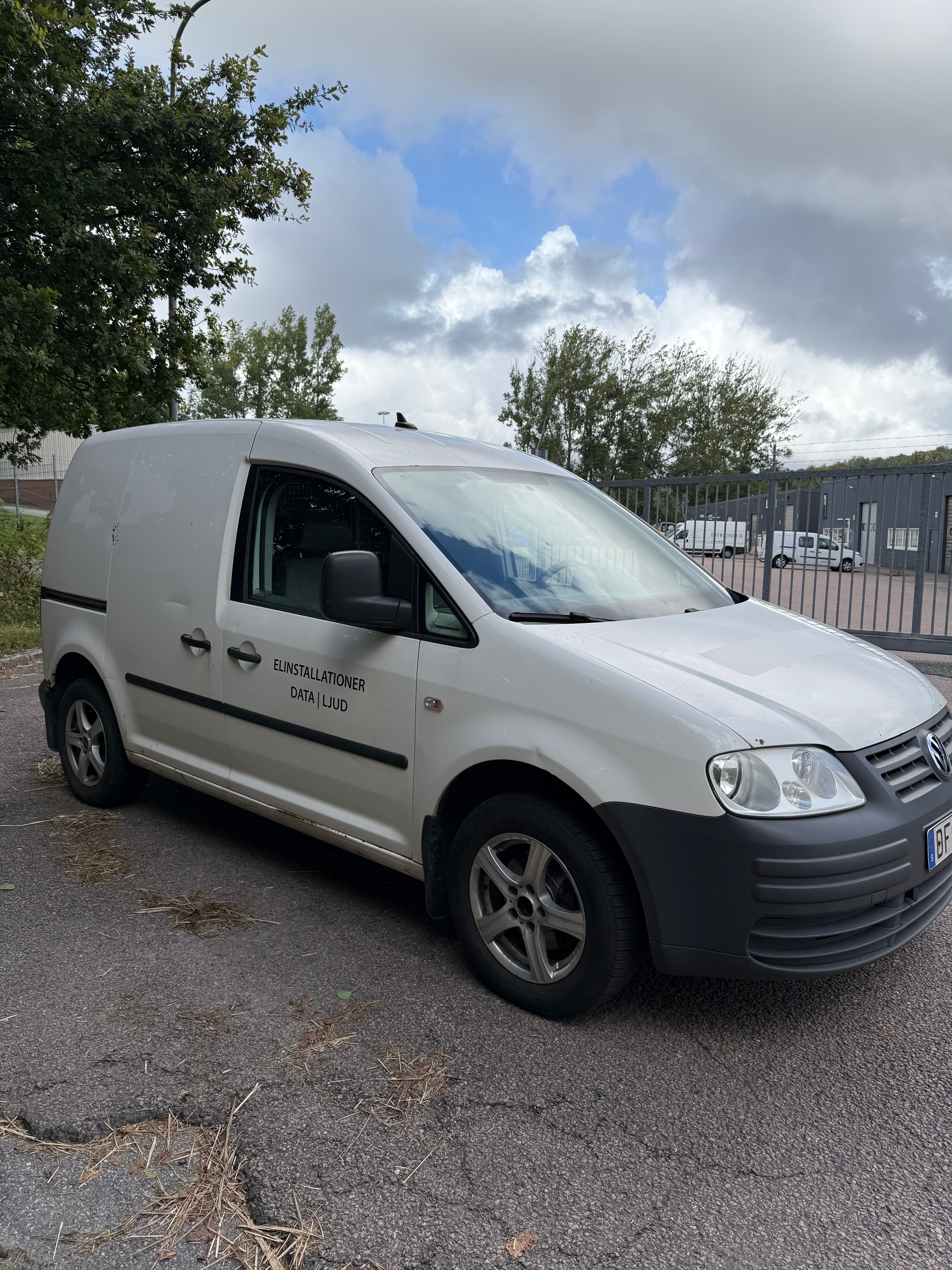 Volkswagen Caddy 2008, bild 3/6