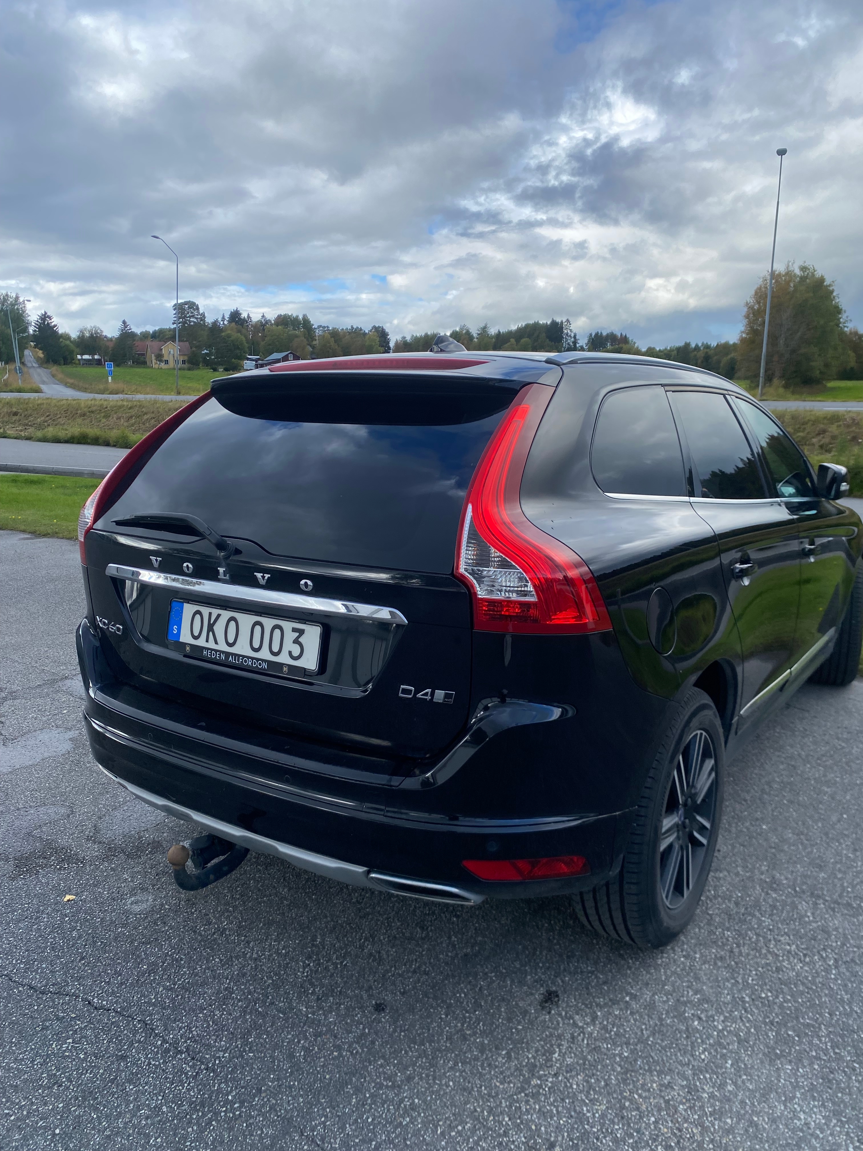 Volvo XC60 D4 AWD Geartronic 2017, bild 2/10