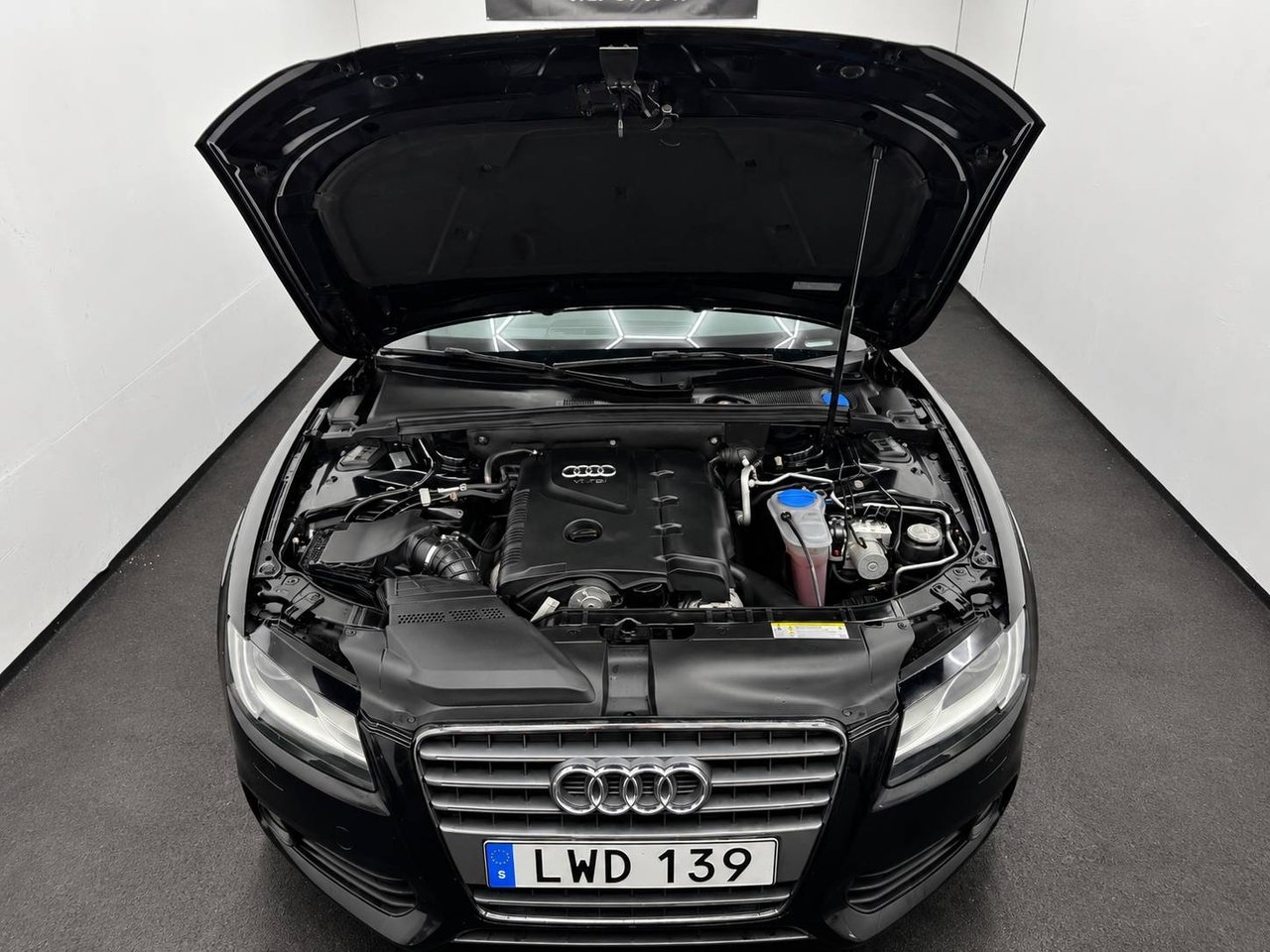 Audi A5 Coupé 2.0 TFSI S-line Euro 5 2011, bild 4/10