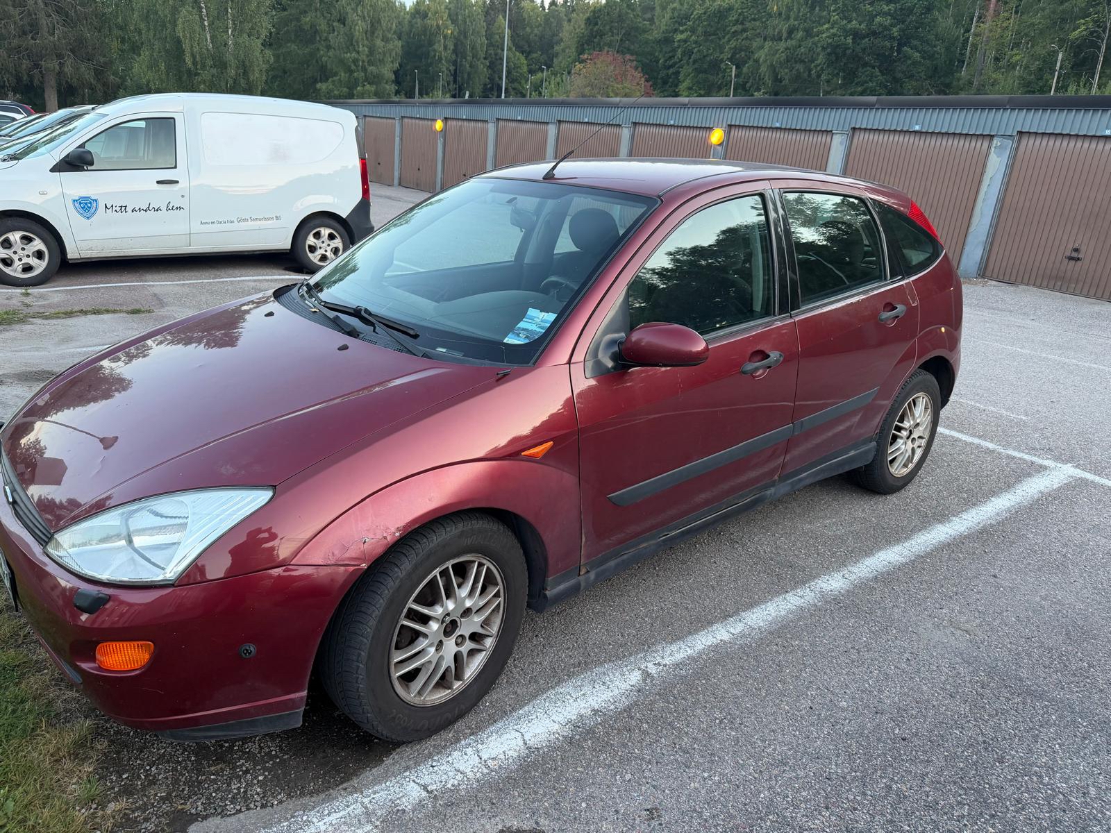 Ford Focus 5-dörrars 1.6 Automatisk 2000, bild 2/6
