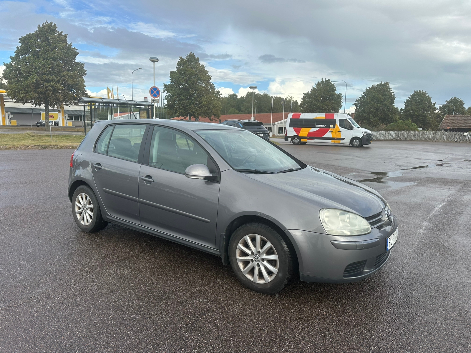 Volkswagen Golf V 5-dörrar 1.6 Manuell 2007, bild 2/7