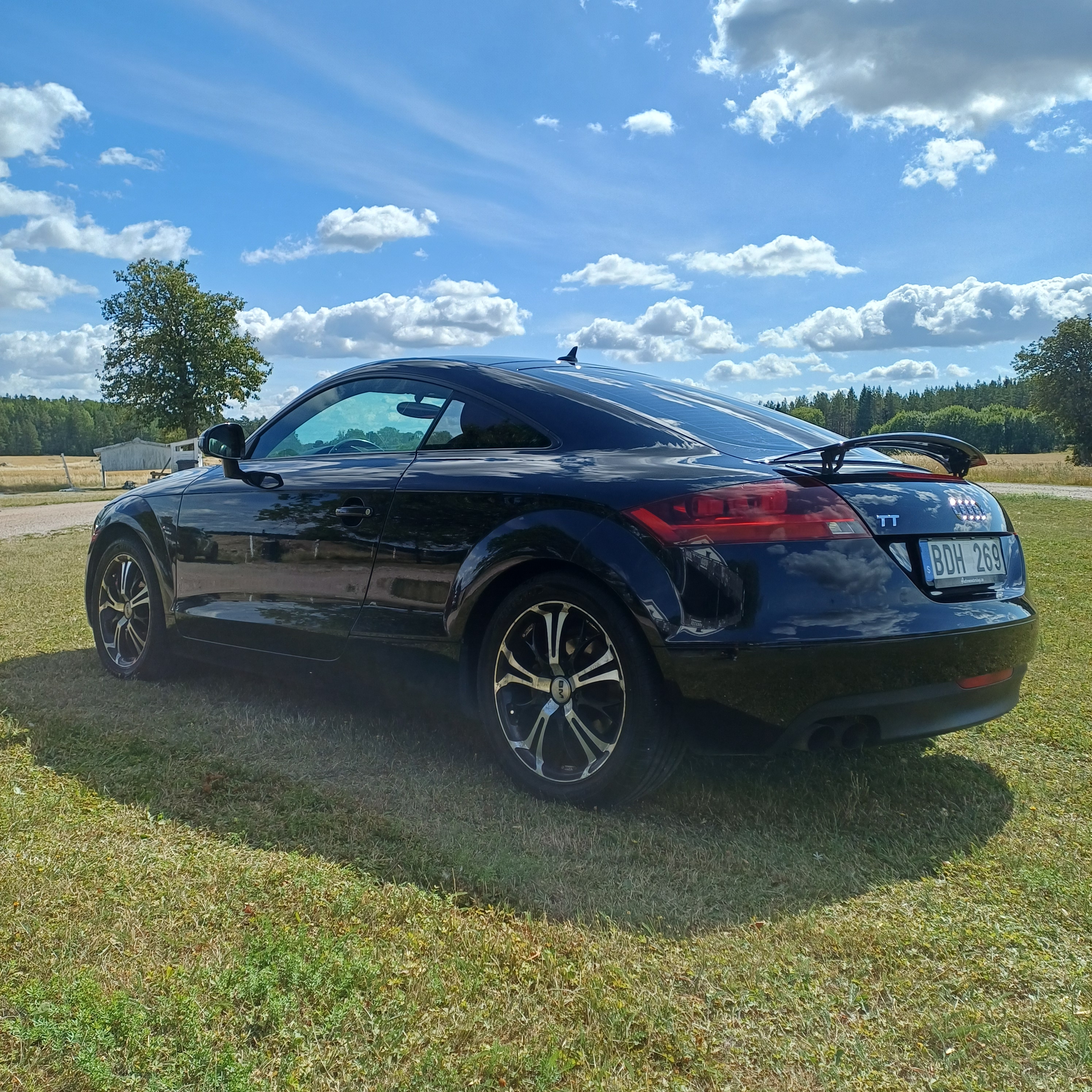 Audi TT Coupé 2.0 TFSI Manuell 2007, bild 2/4