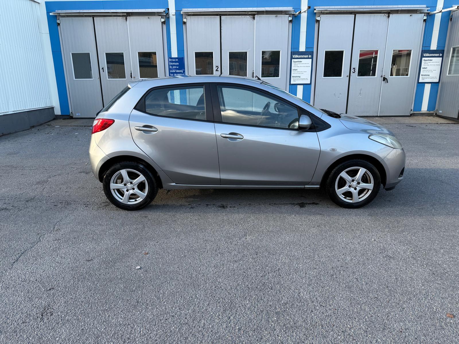 Mazda 2 5-dörrar 1.3 MZR Manuell 2010, bild 4/7