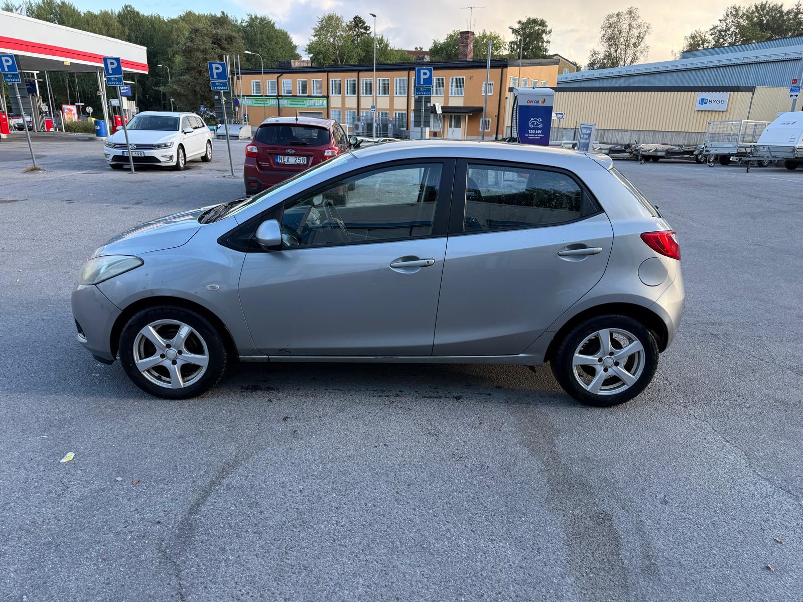 Mazda 2 5-dörrar 1.3 MZR Manuell 2010, bild 5/7