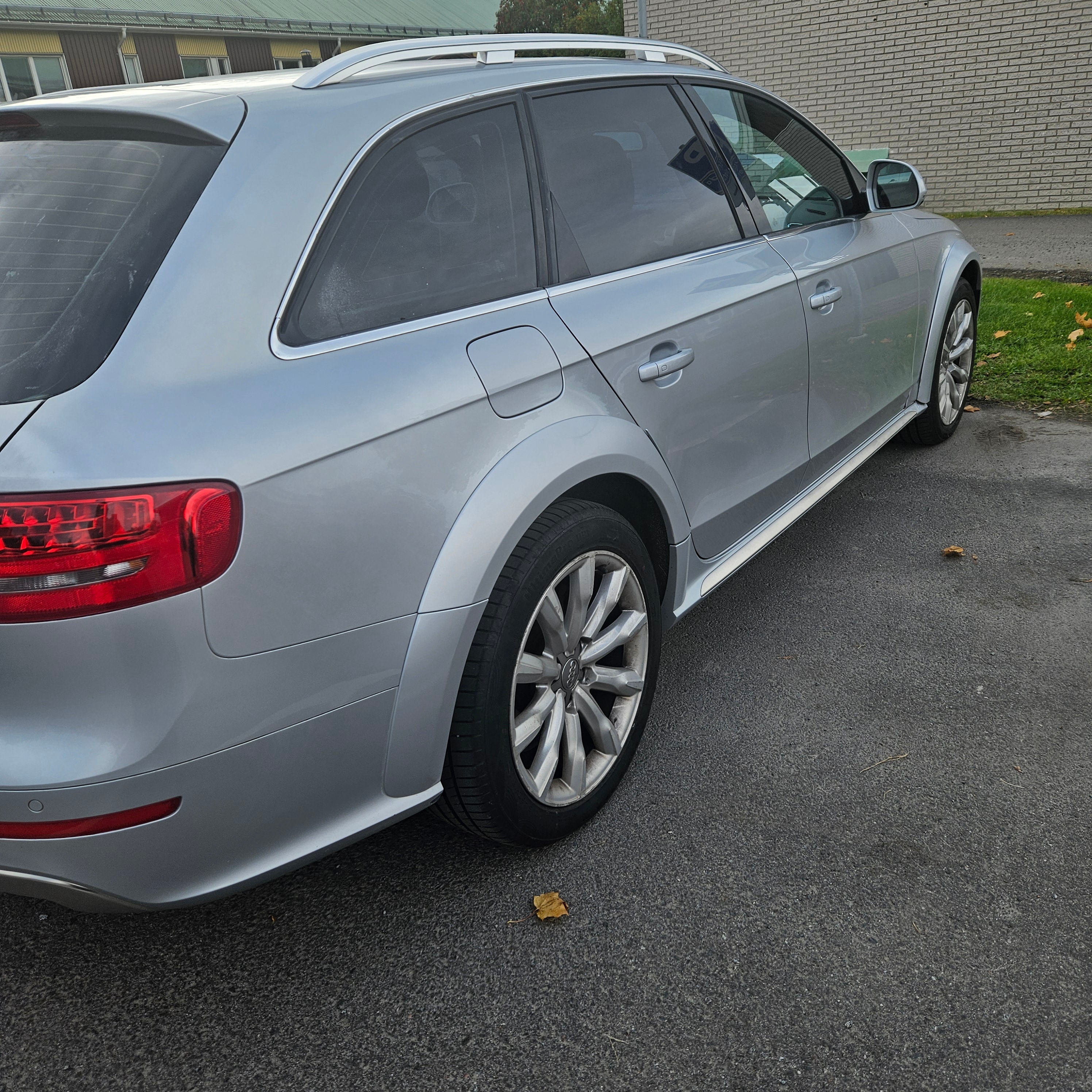 Audi A4 allroad 2011, photo 3/8
