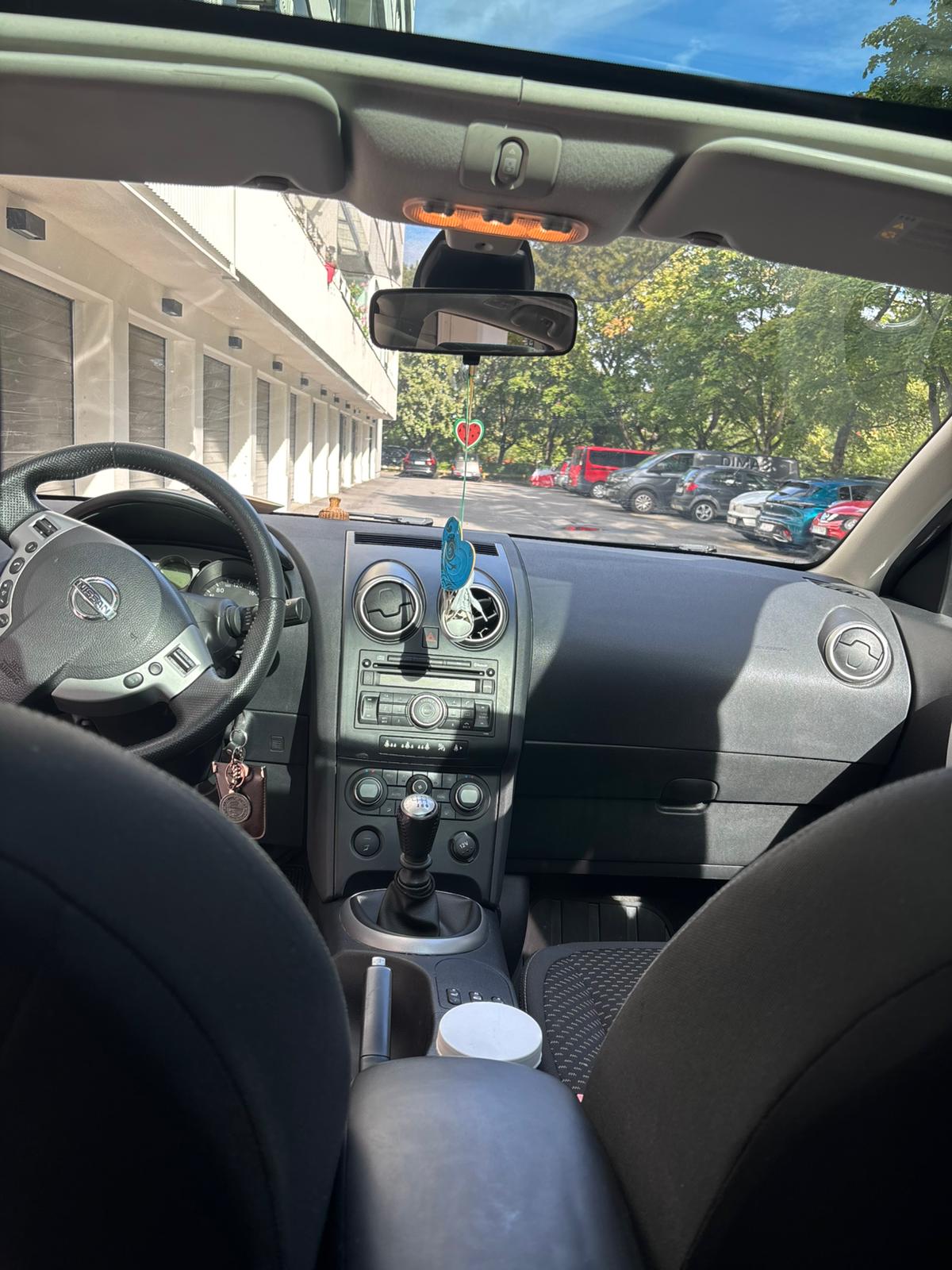 Nissan Qashqai 2.0 Manuell 2008, bild 3/6