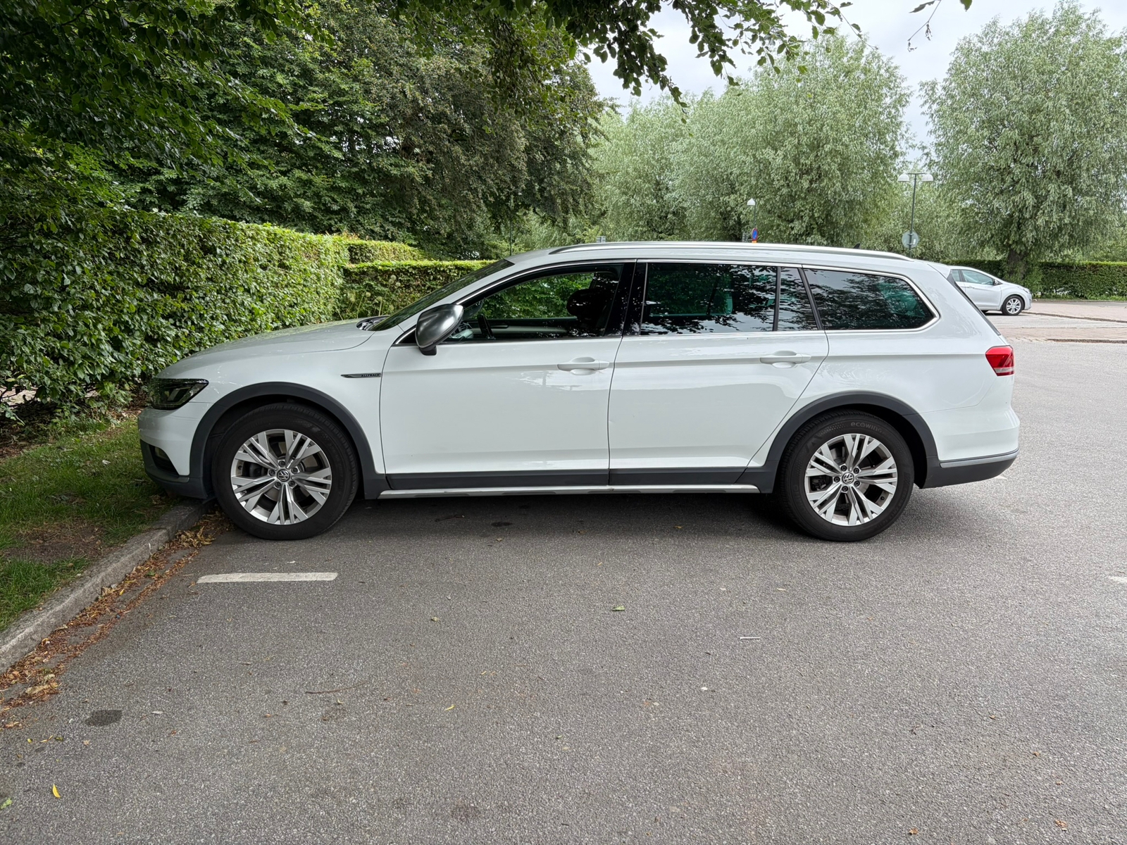 Volkswagen Passat 2017, bild 2/6