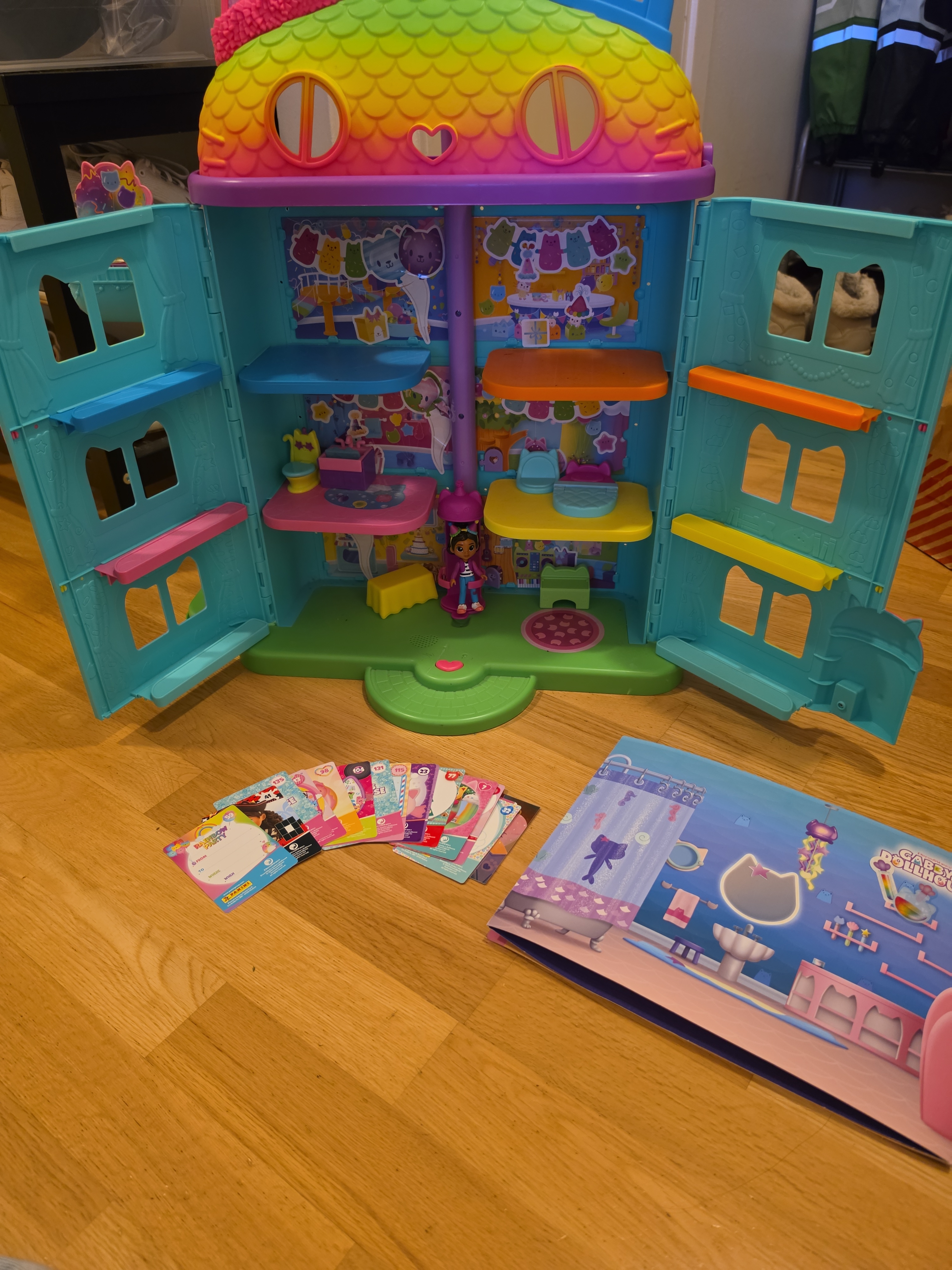 Gabbys dockhus inkl. samlarkort