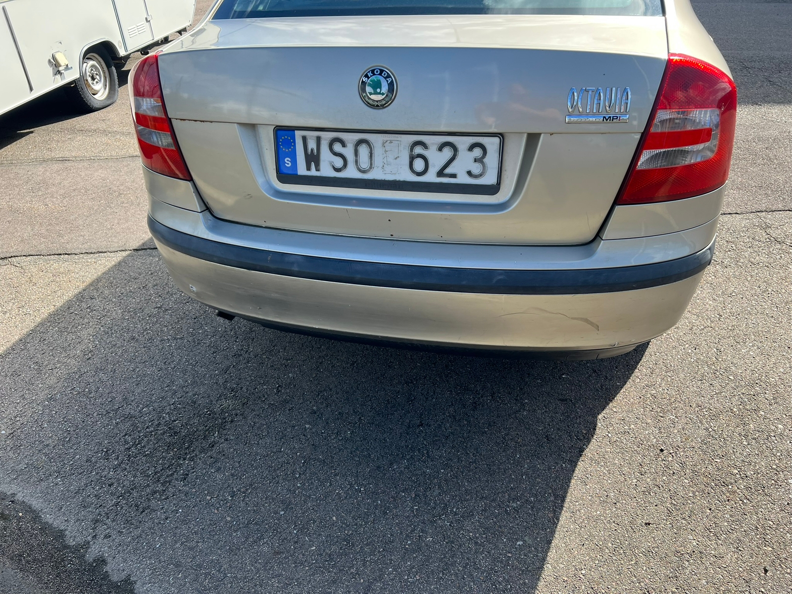 Skoda Octavia 1.6 MPI Manuell 2005, bild 7/8