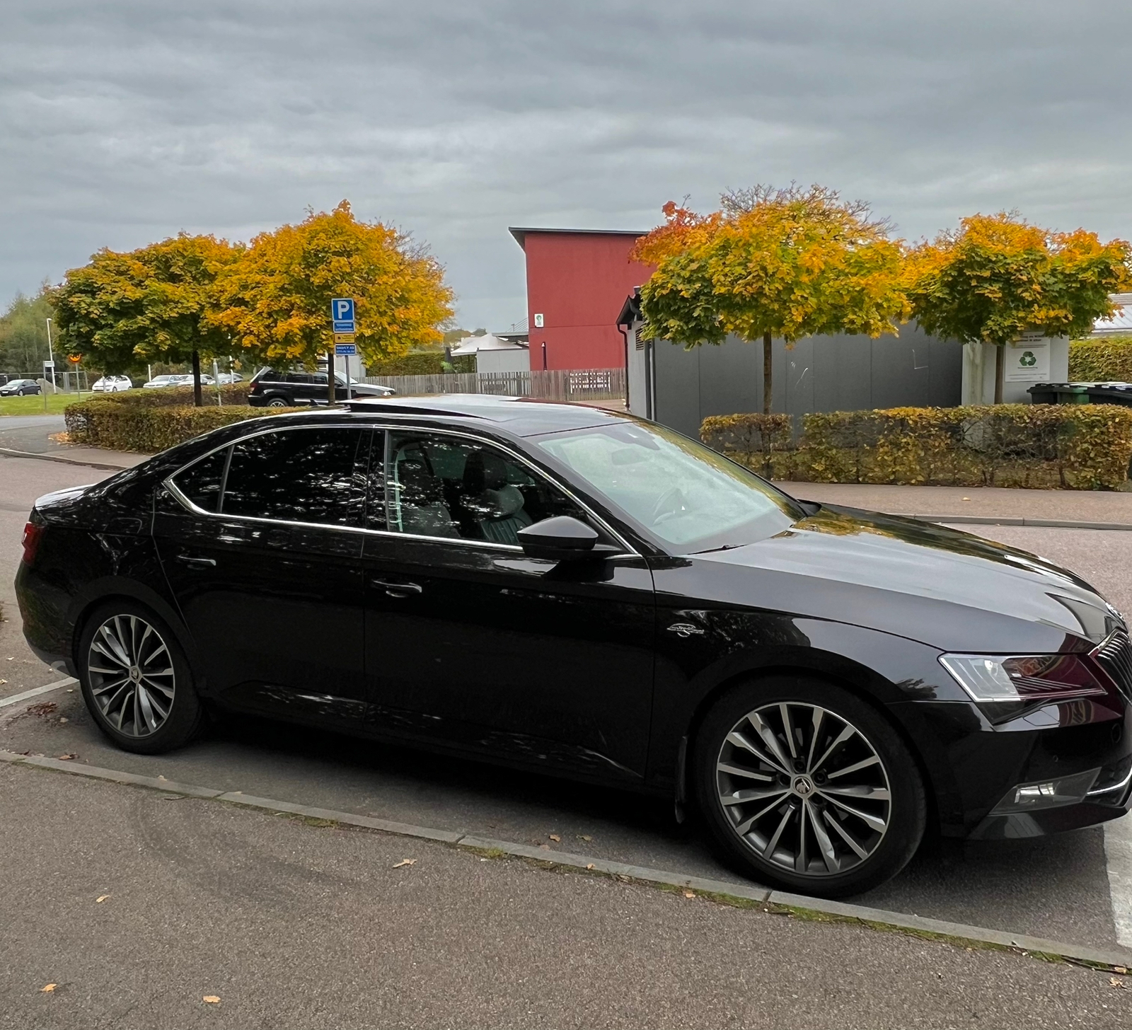 Skoda Superb 2017, bild 4/10
