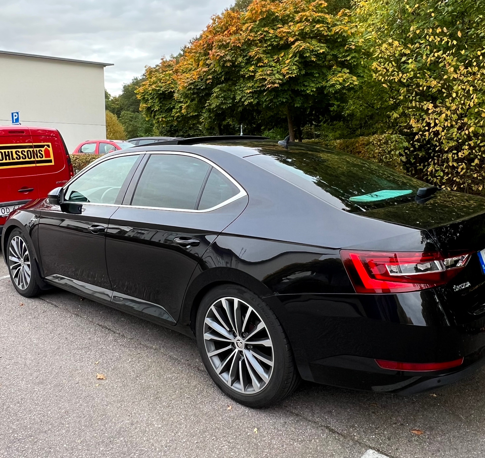 Skoda Superb 2017, bild 6/10
