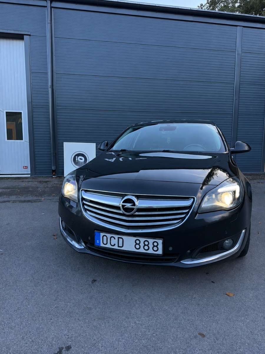 Opel Insignia 2.0 CDTI 4x4 Automatisk 2014, bild 2/3