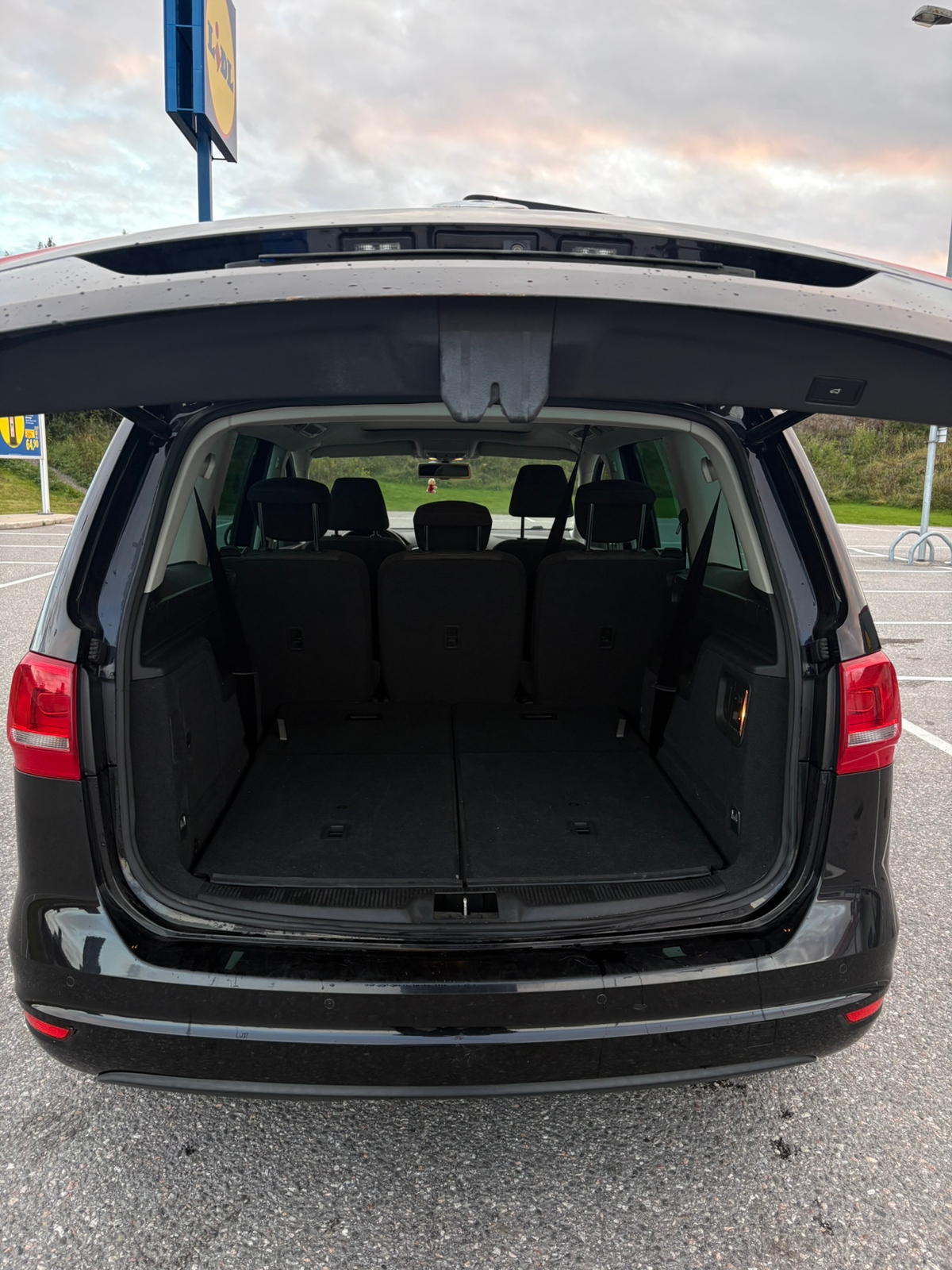 Volkswagen Sharan 2012, bild 6/8