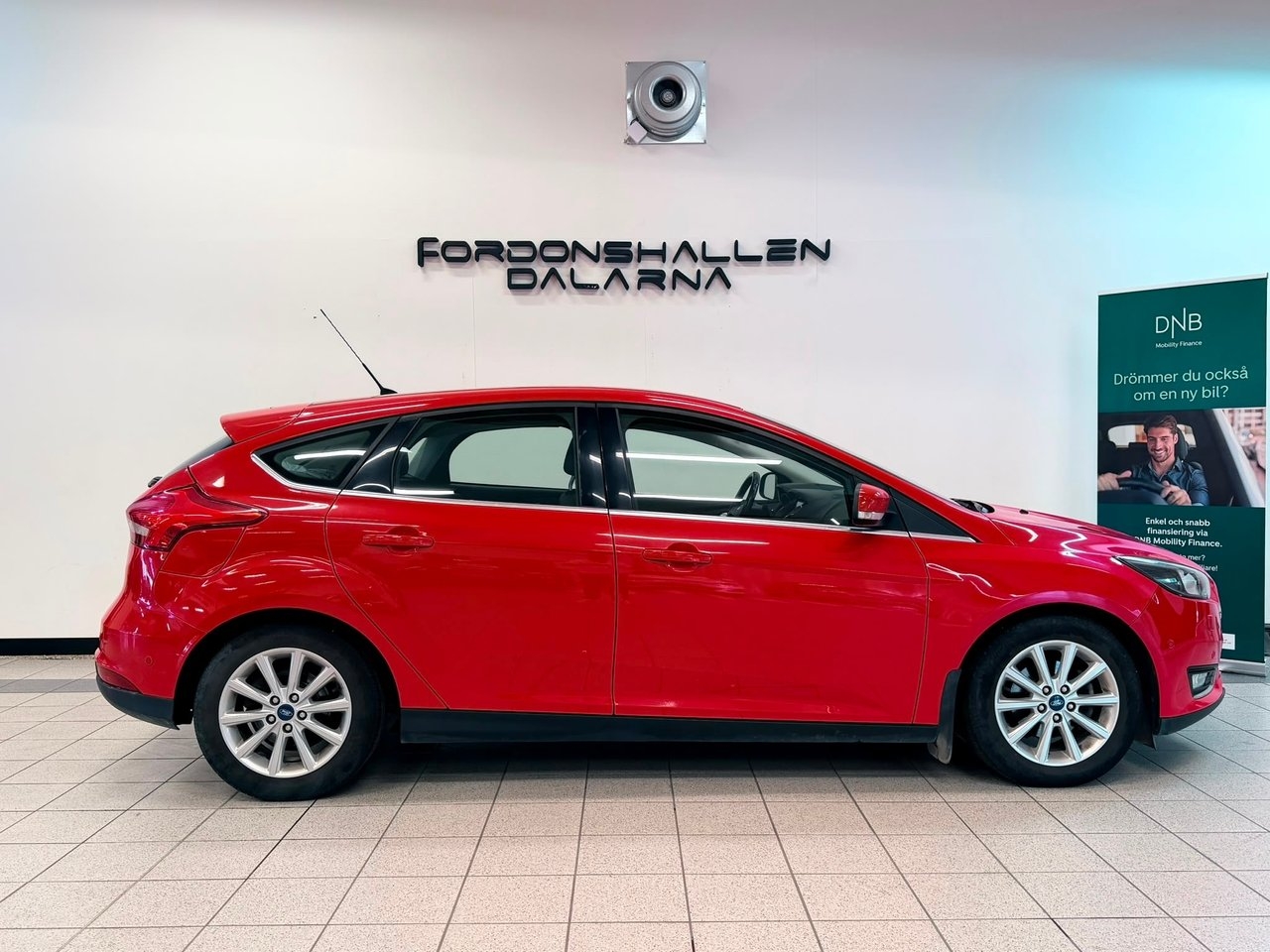Ford Focus 1.0 EcoBoost Titanium 2015, bild 4/10