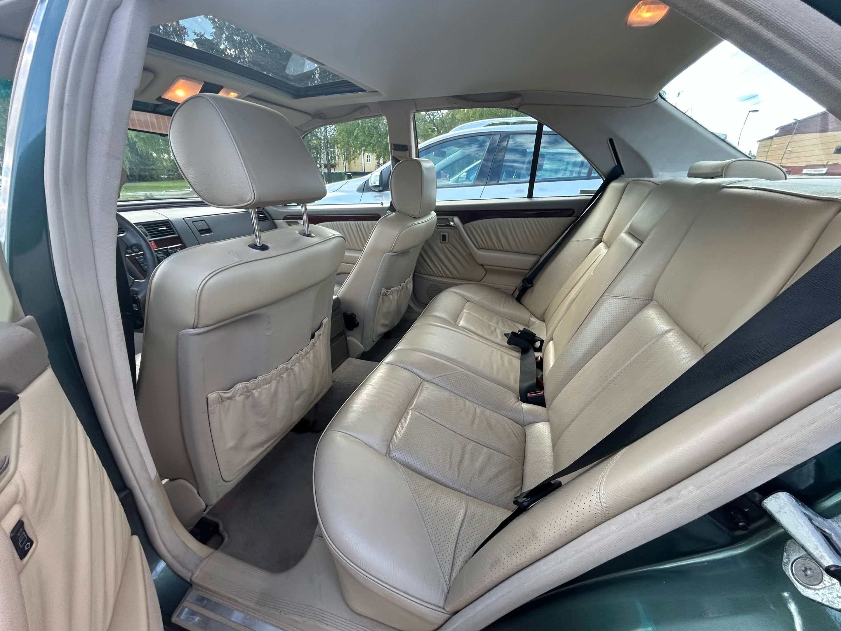 Mercedes-Benz C 220 Automatisk 1994, bild 4/6