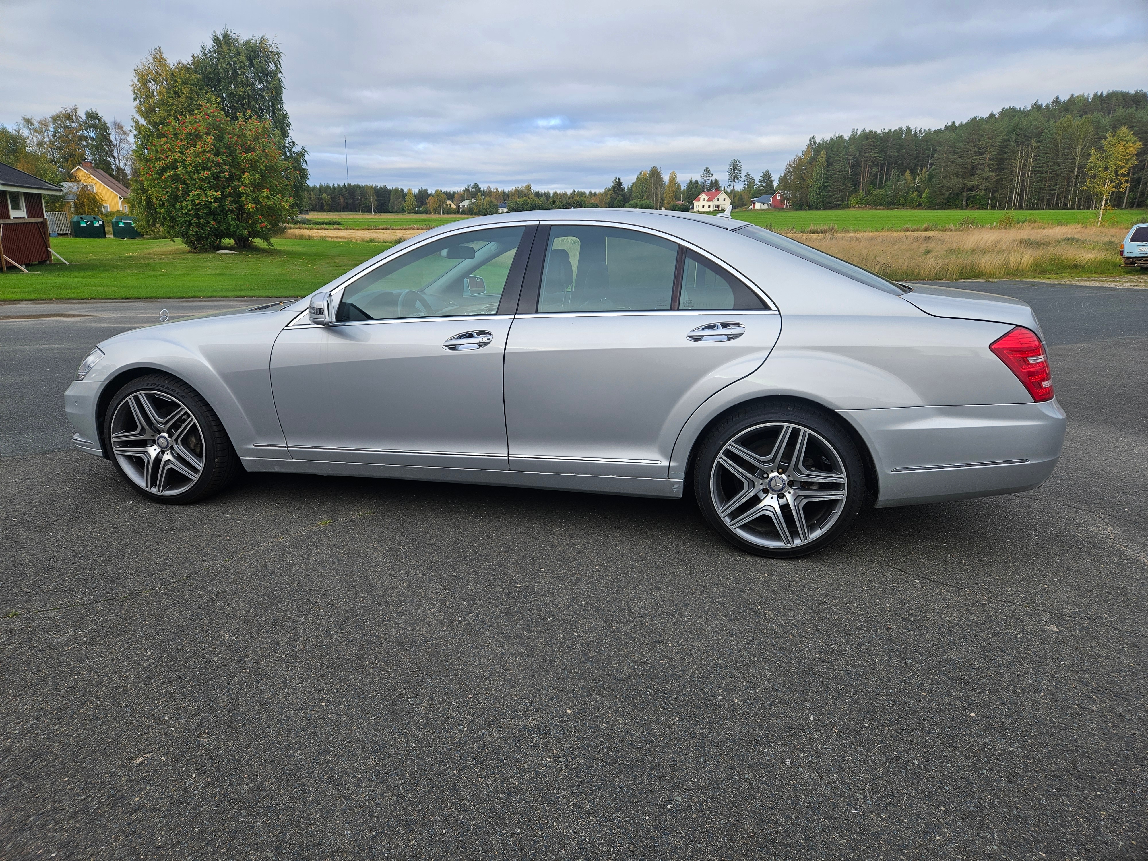 Mercedes-Benz S