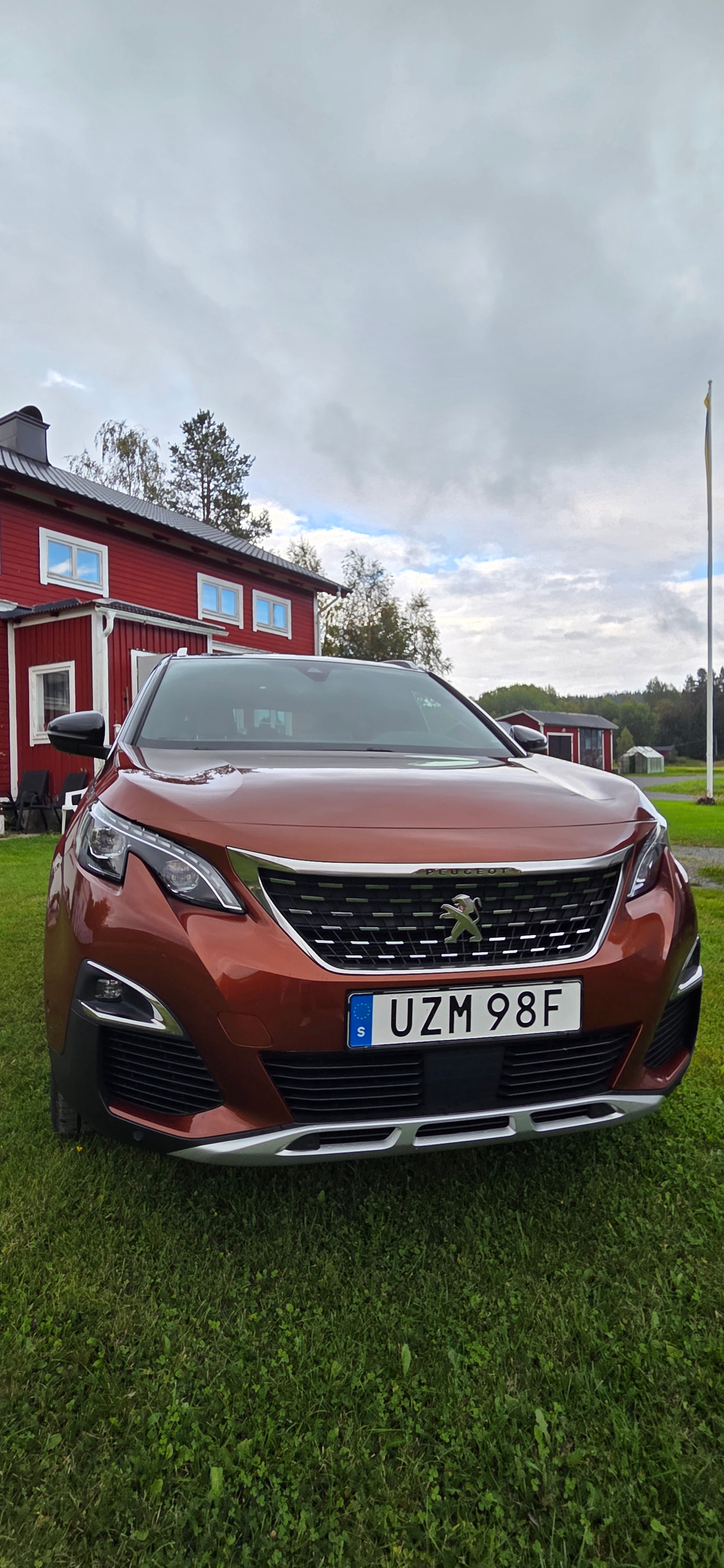 Peugeot 3008 GT HYBRID4 EAT 2020, bild 2/7