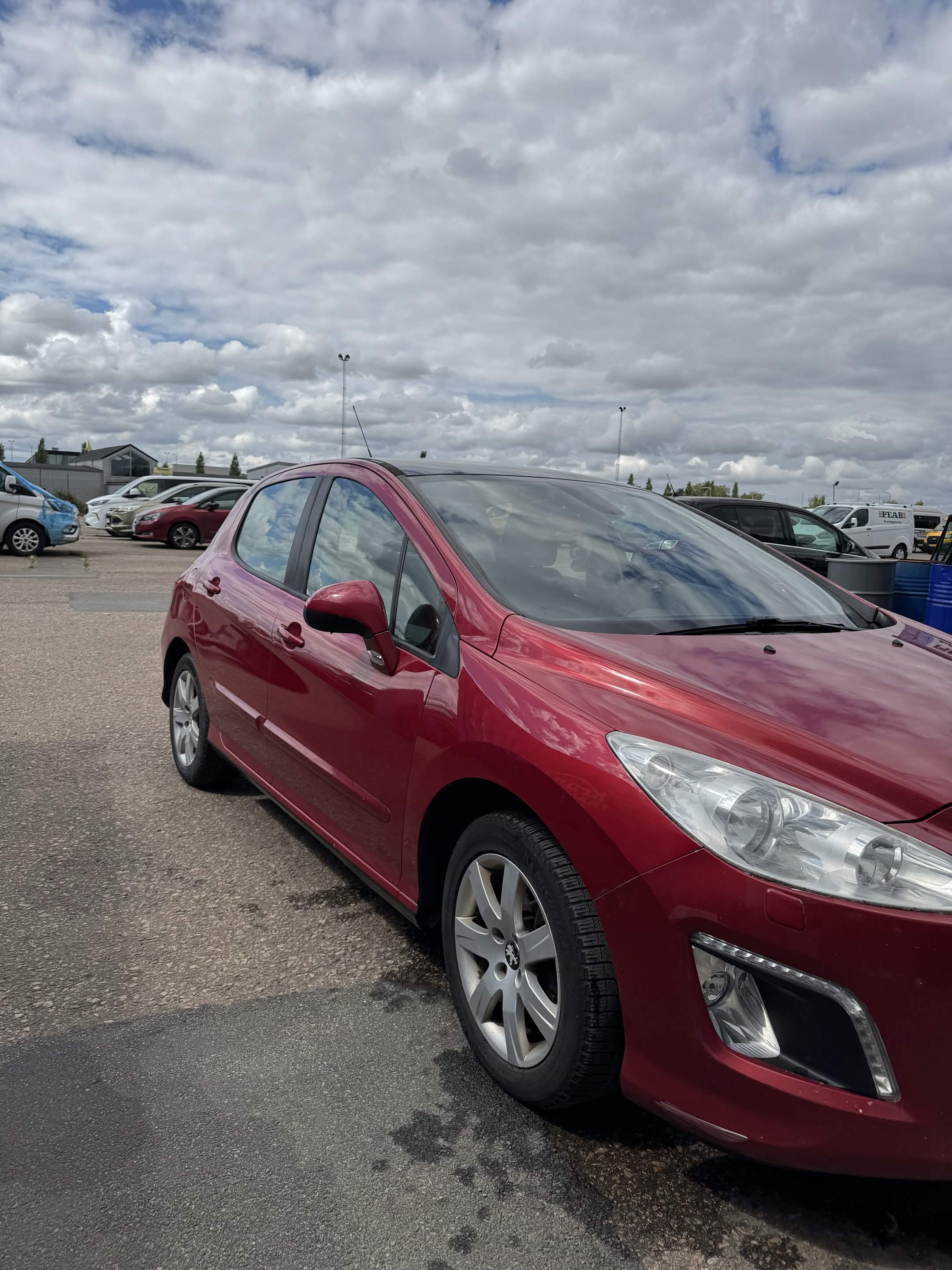 Peugeot 308 2012, bild 2/8