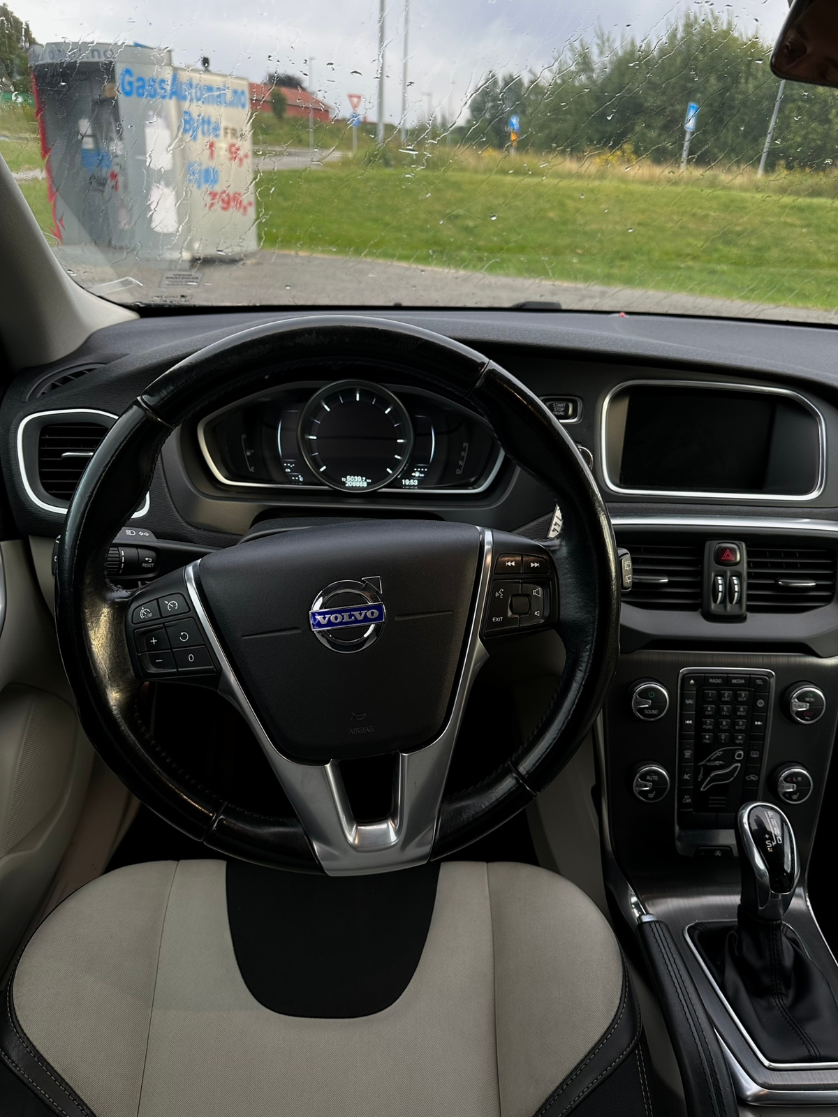 Volvo V40 Cross Country D3 Geartronic 2015, bild 4/5