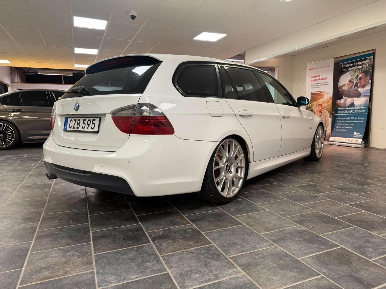 BMW 320 d Touring Comfort 2008, bild 7/24