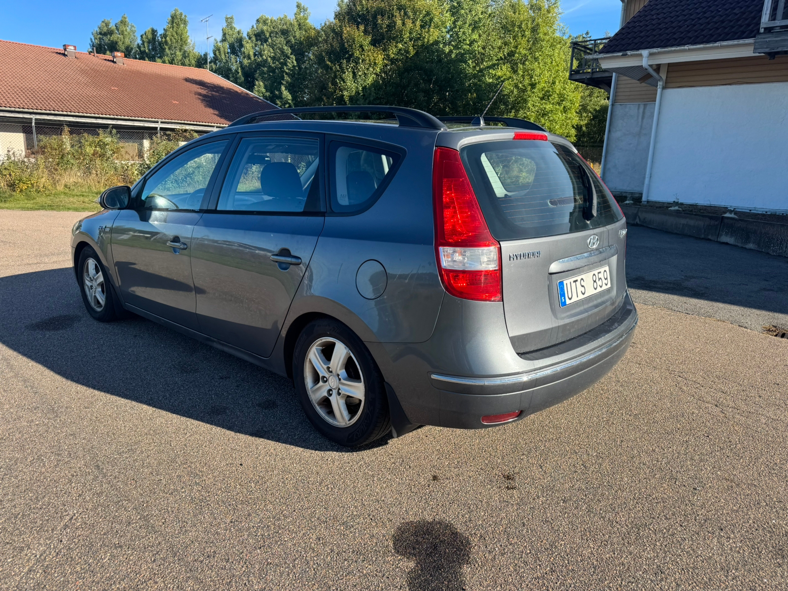 Hyundai i30 cw 1.6 CRDi Manuell 2010, bild 6/7