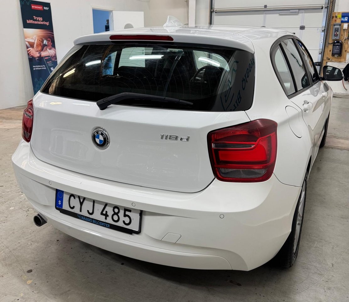 BMW 118 d 5-dörrars Steptronic Euro 5 2015, kuva 7/10