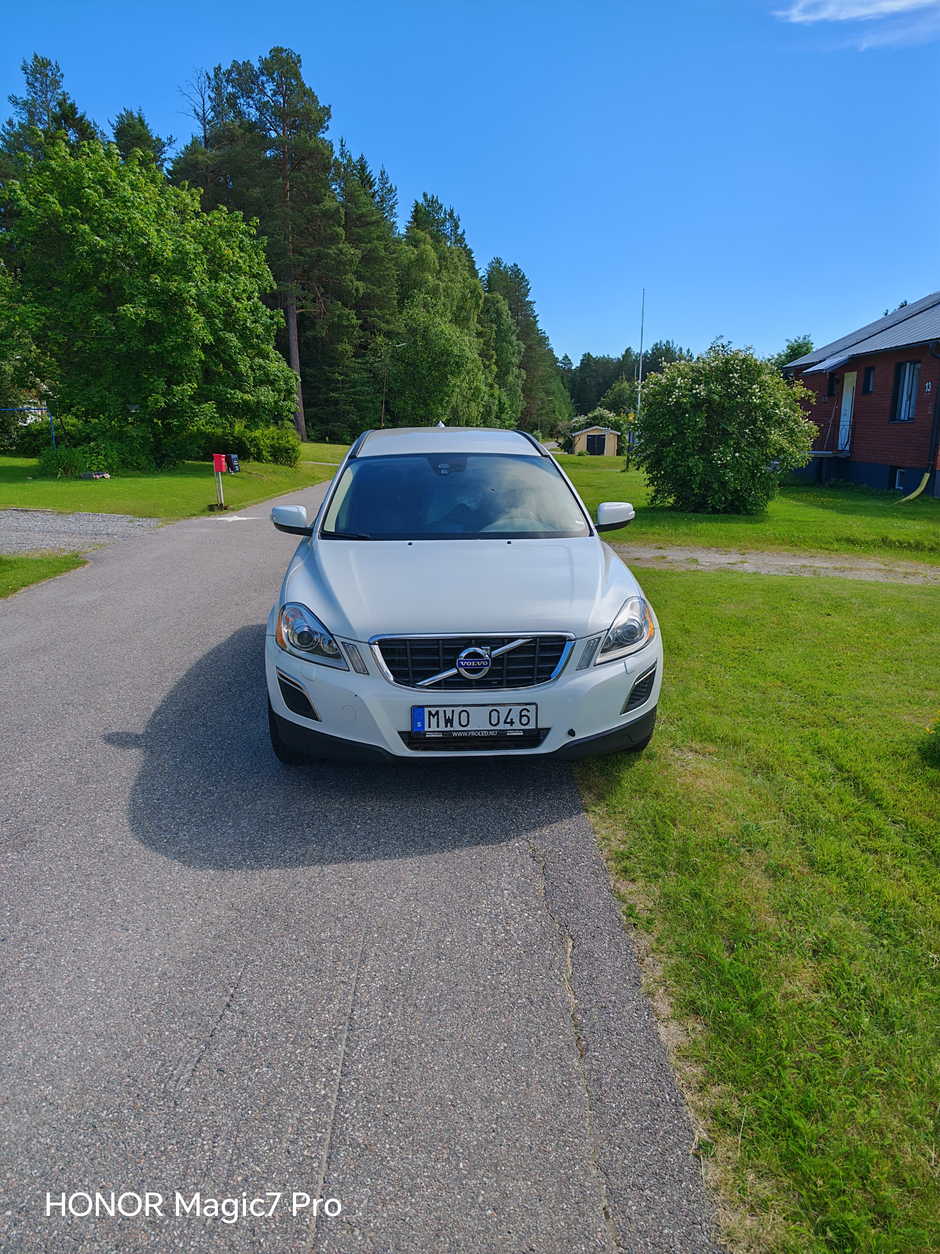 Volvo XC60 D4 AWD Geartronic 2013, bild 2/7